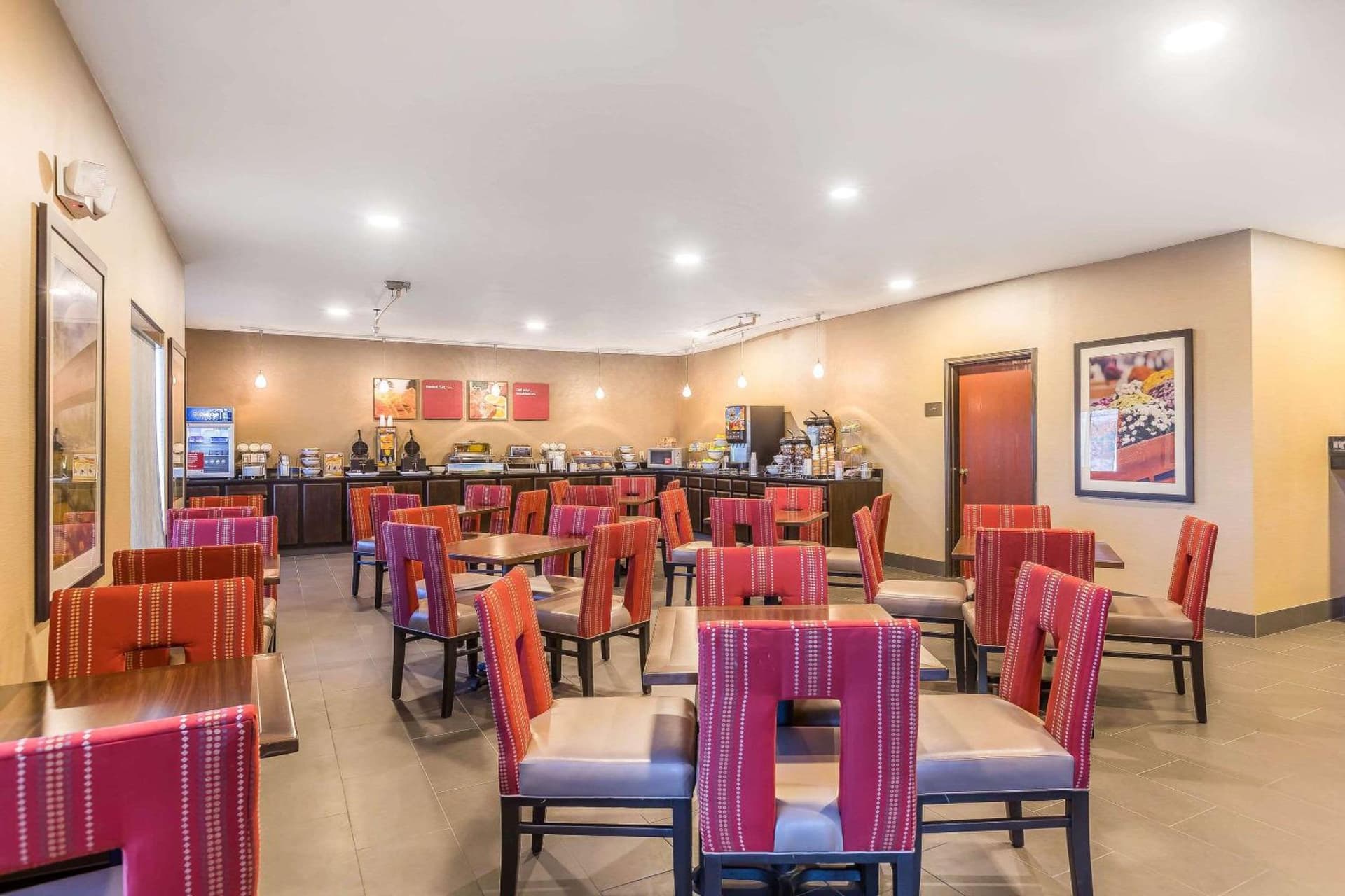 Comfort Suites Fort Wayne North gallery photo in Fort Wayne, IN — image 21