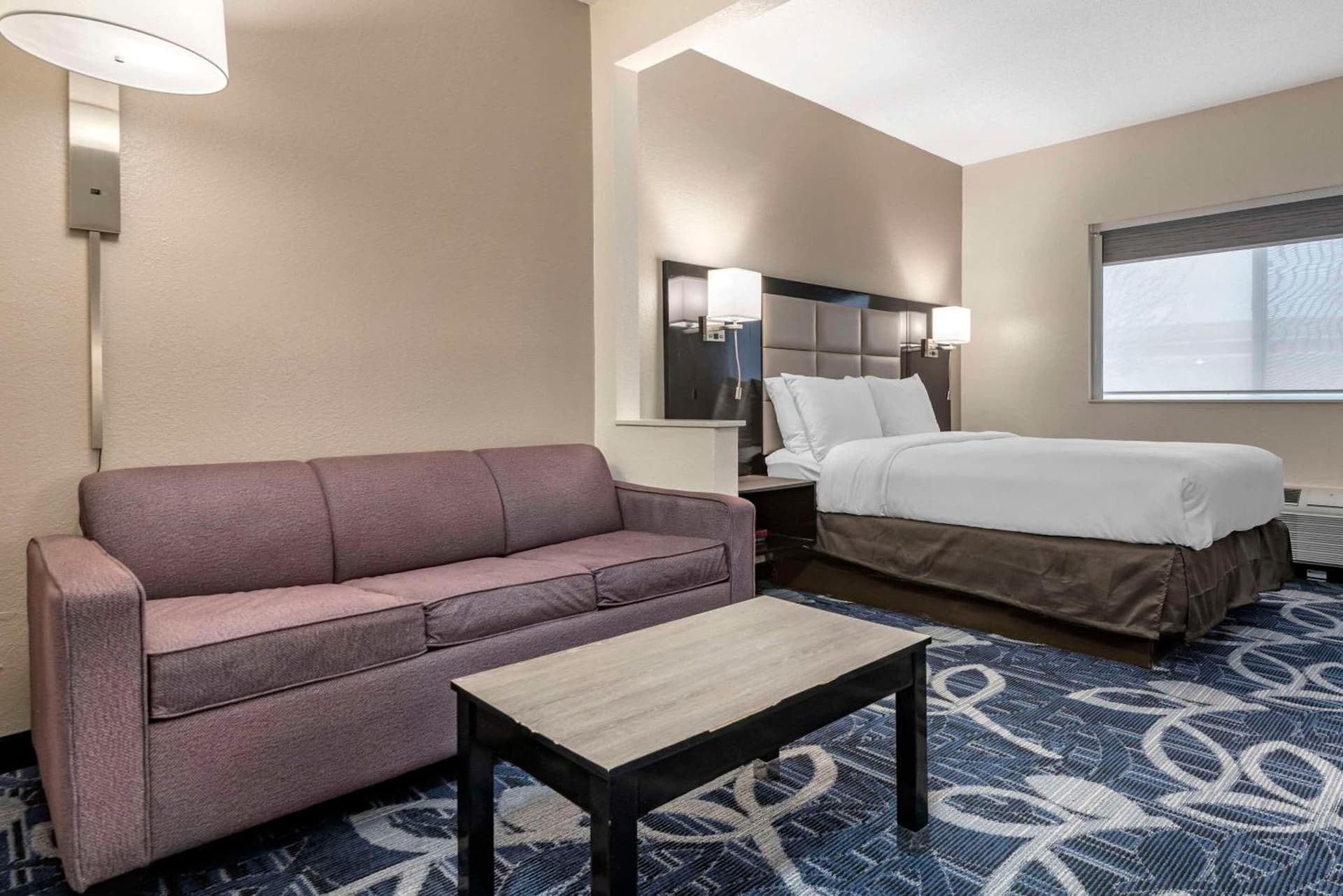Comfort Inn & Suites Liverpool - Syracuse gallery photo in Liverpool, NY — image 32