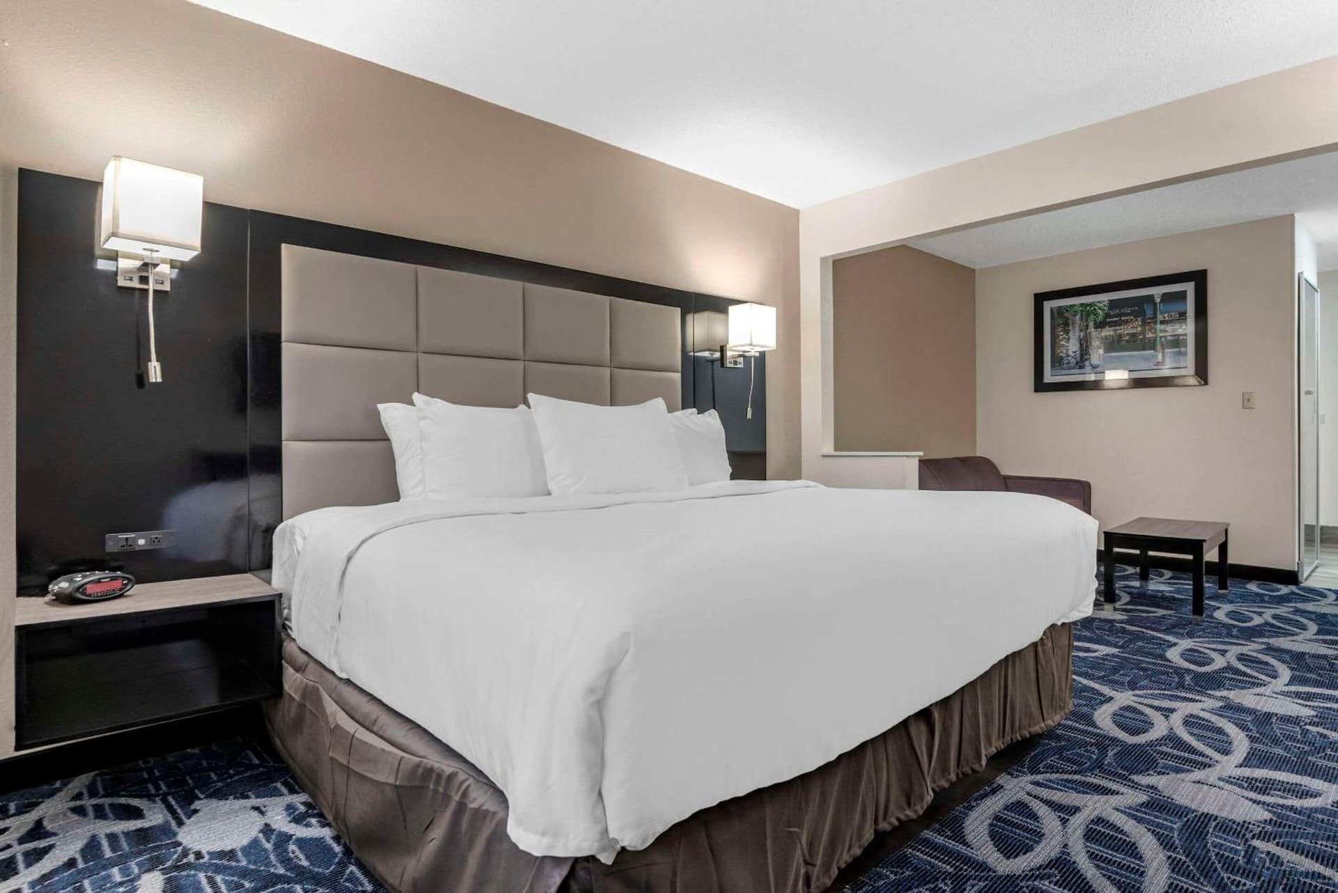 Comfort Inn & Suites Liverpool - Syracuse gallery photo in Liverpool, NY — image 5
