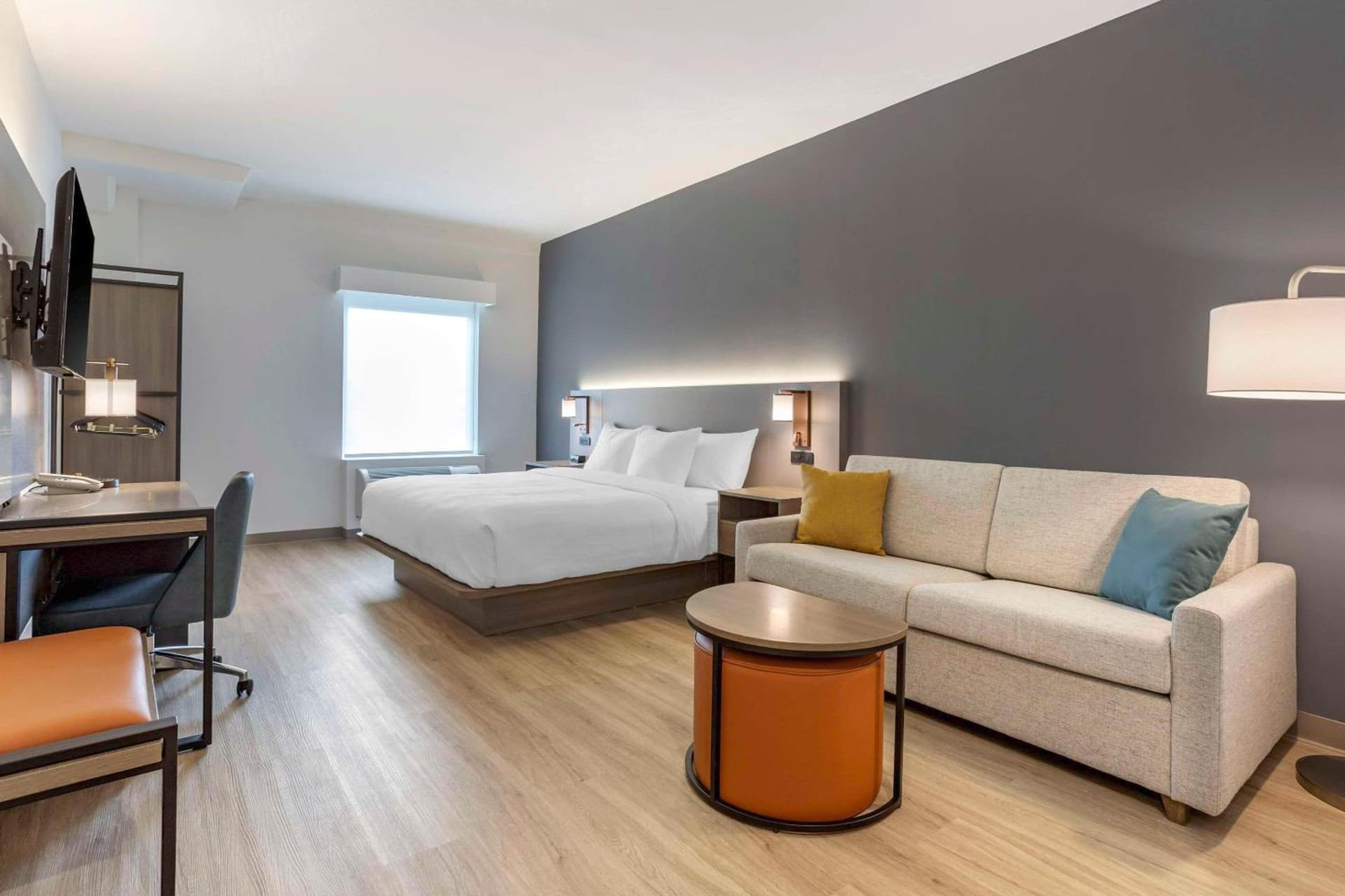Comfort Inn & Suites Newark Liberty International Airport gallery photo in Newark, NJ — image 130
