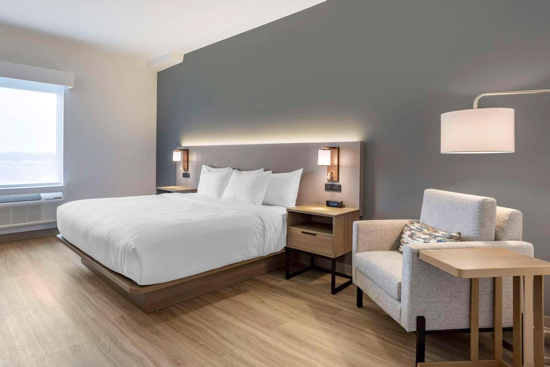 Comfort Inn & Suites Newark Liberty International Airport gallery photo in Newark, NJ — image 58