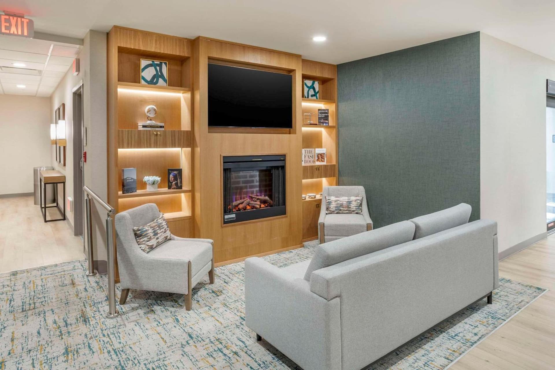Comfort Inn & Suites Newark Liberty International Airport gallery photo in Newark, NJ — image 50