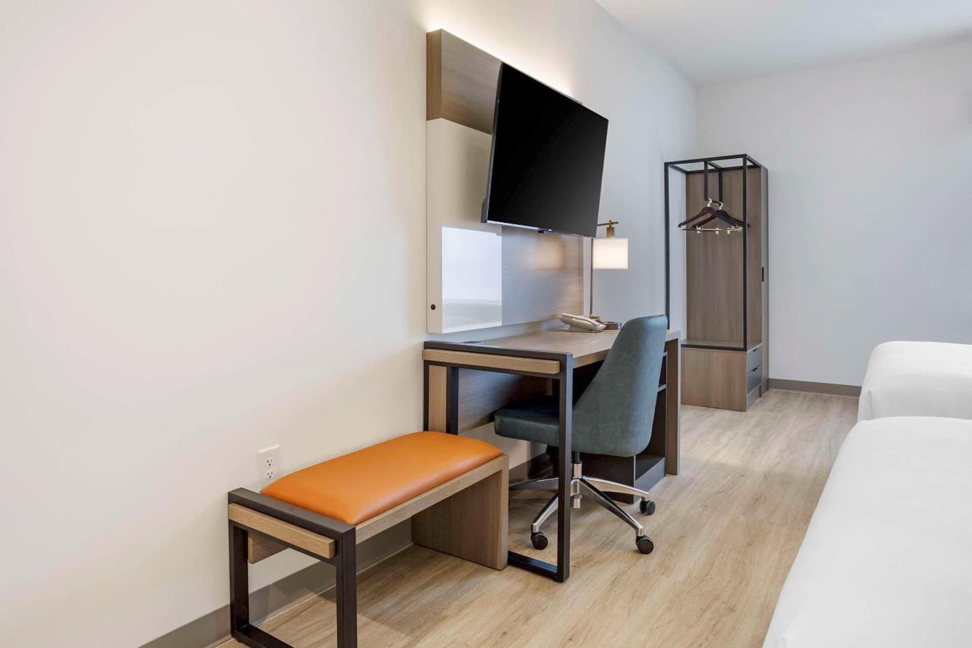 Comfort Inn & Suites Newark Liberty International Airport gallery photo in Newark, NJ — image 46