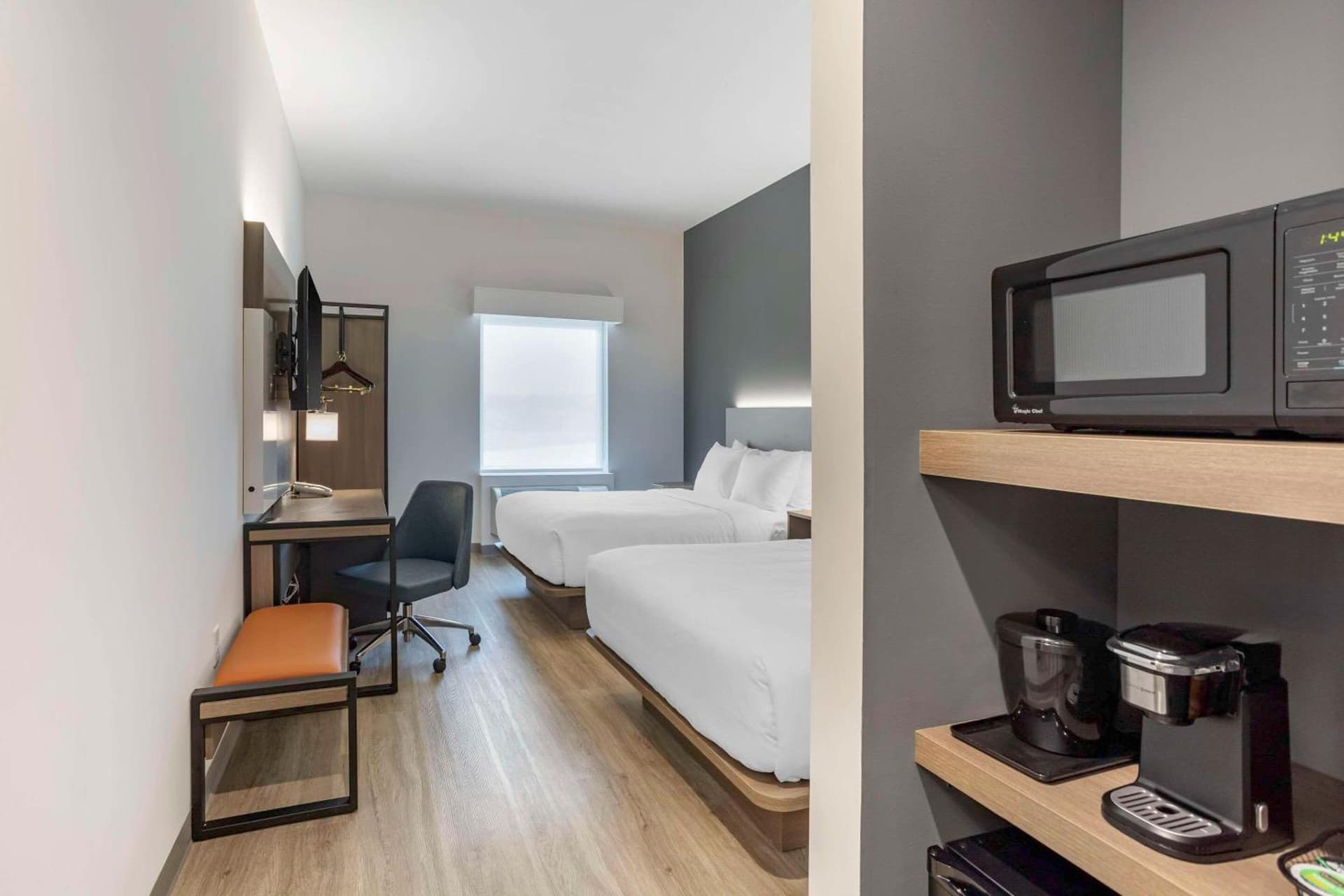 Comfort Inn & Suites Newark Liberty International Airport gallery photo in Newark, NJ — image 48