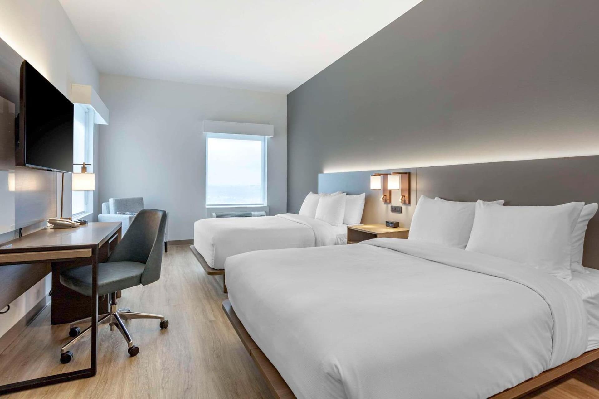Comfort Inn & Suites Newark Liberty International Airport gallery photo in Newark, NJ — image 118