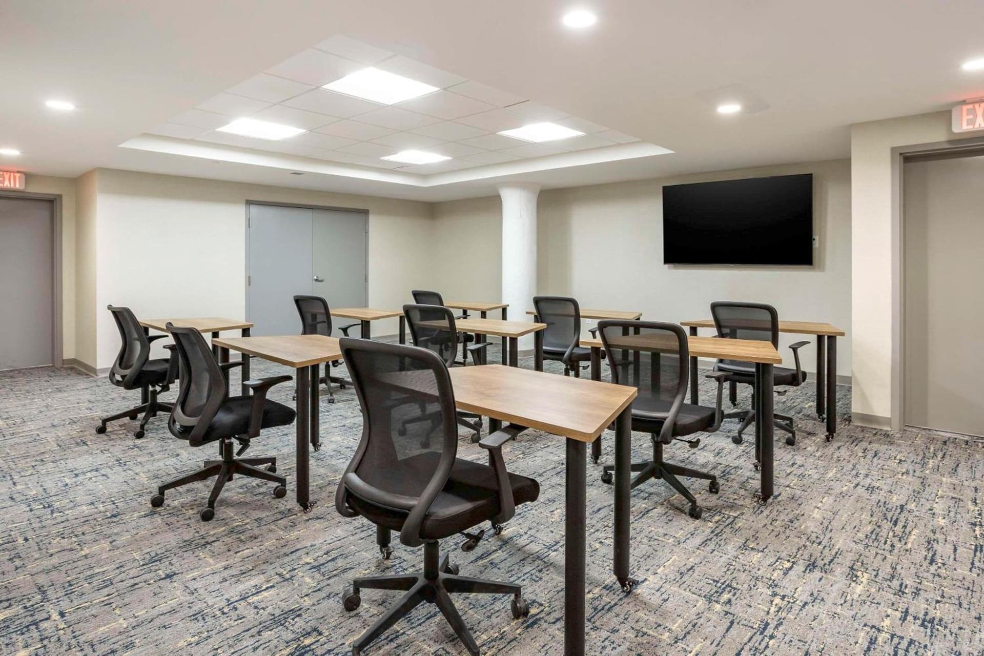 Comfort Inn & Suites Newark Liberty International Airport gallery photo in Newark, NJ — image 109