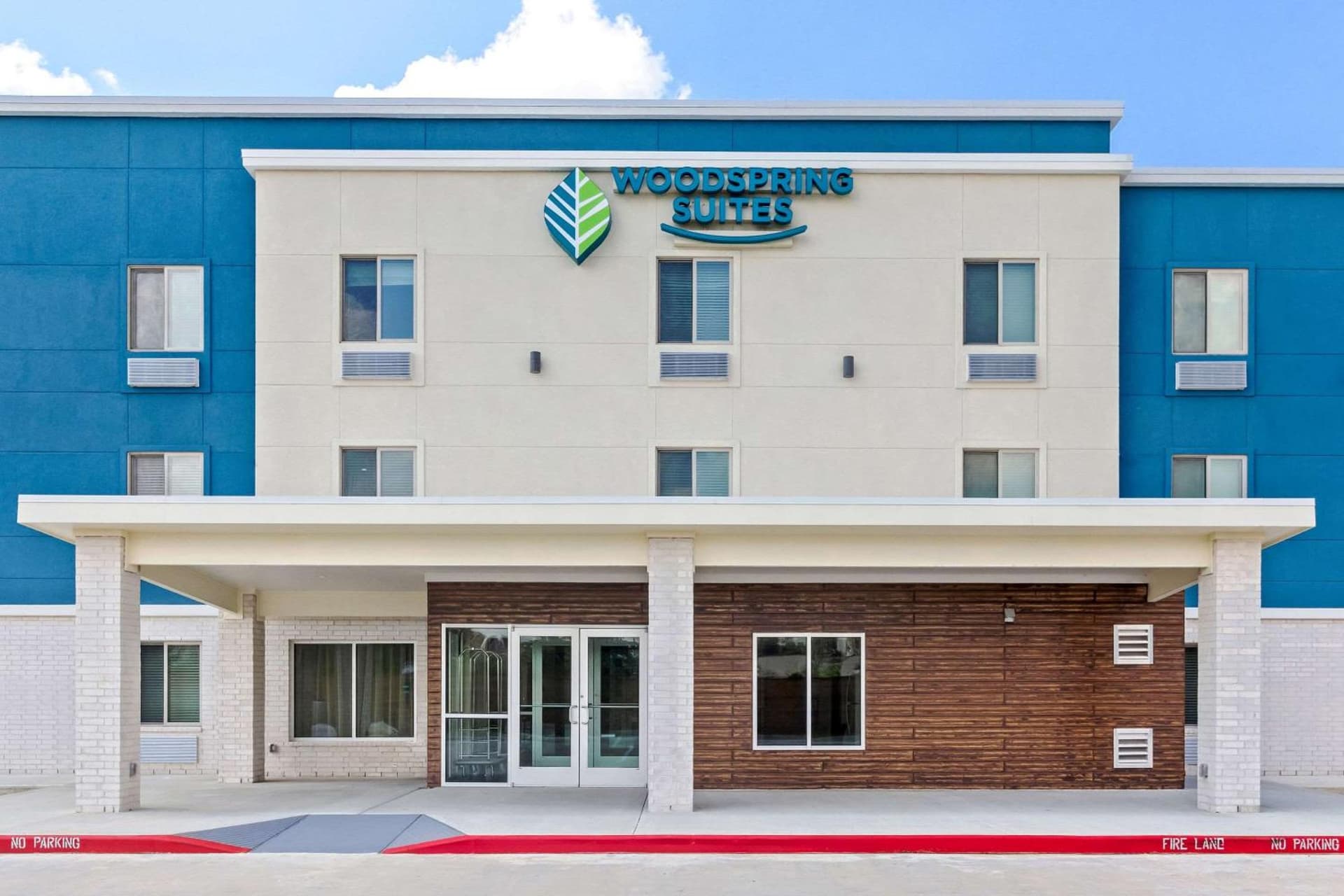 WoodSpring Suites South Houston Hobby featured exterior or lobby in Houston, TX — similar hotel