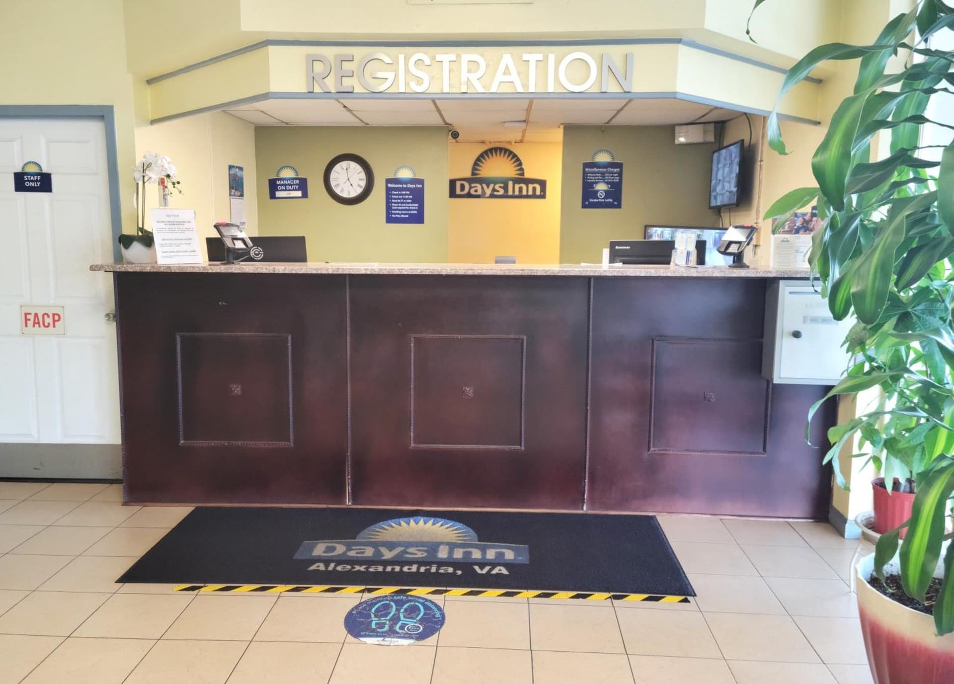 Days Inn by Wyndham Alexandria South gallery photo in Alexandria, VA — image 8