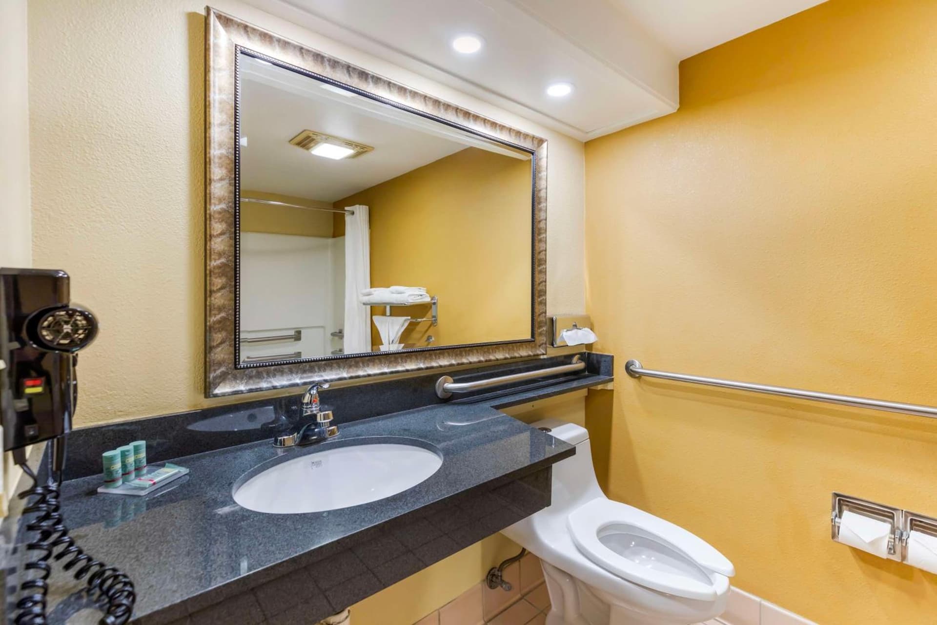 Best Western Kiva Inn property views in Fort Collins, CO — gallery photo 3