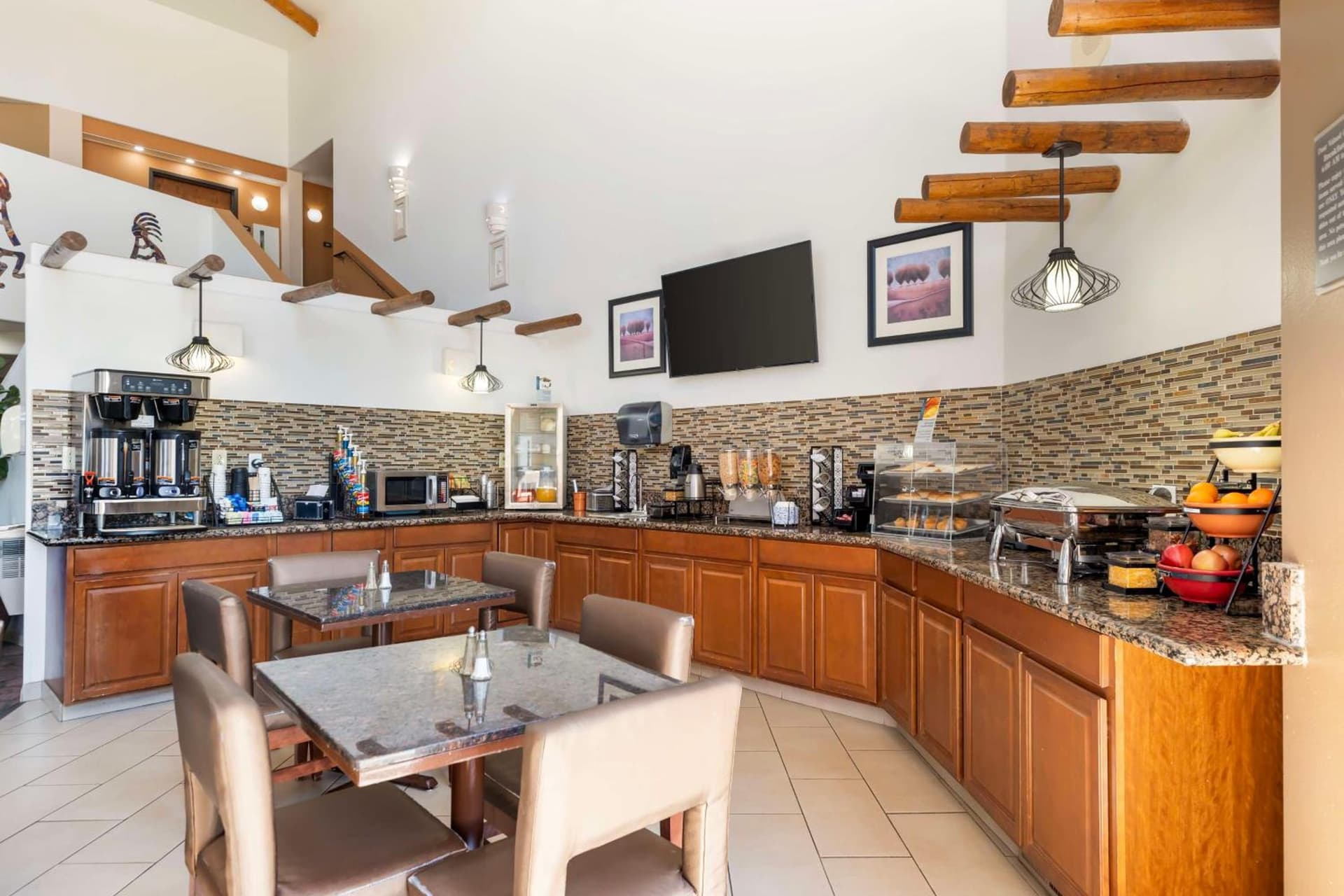 Best Western Kiva Inn property views in Fort Collins, CO — gallery photo 3