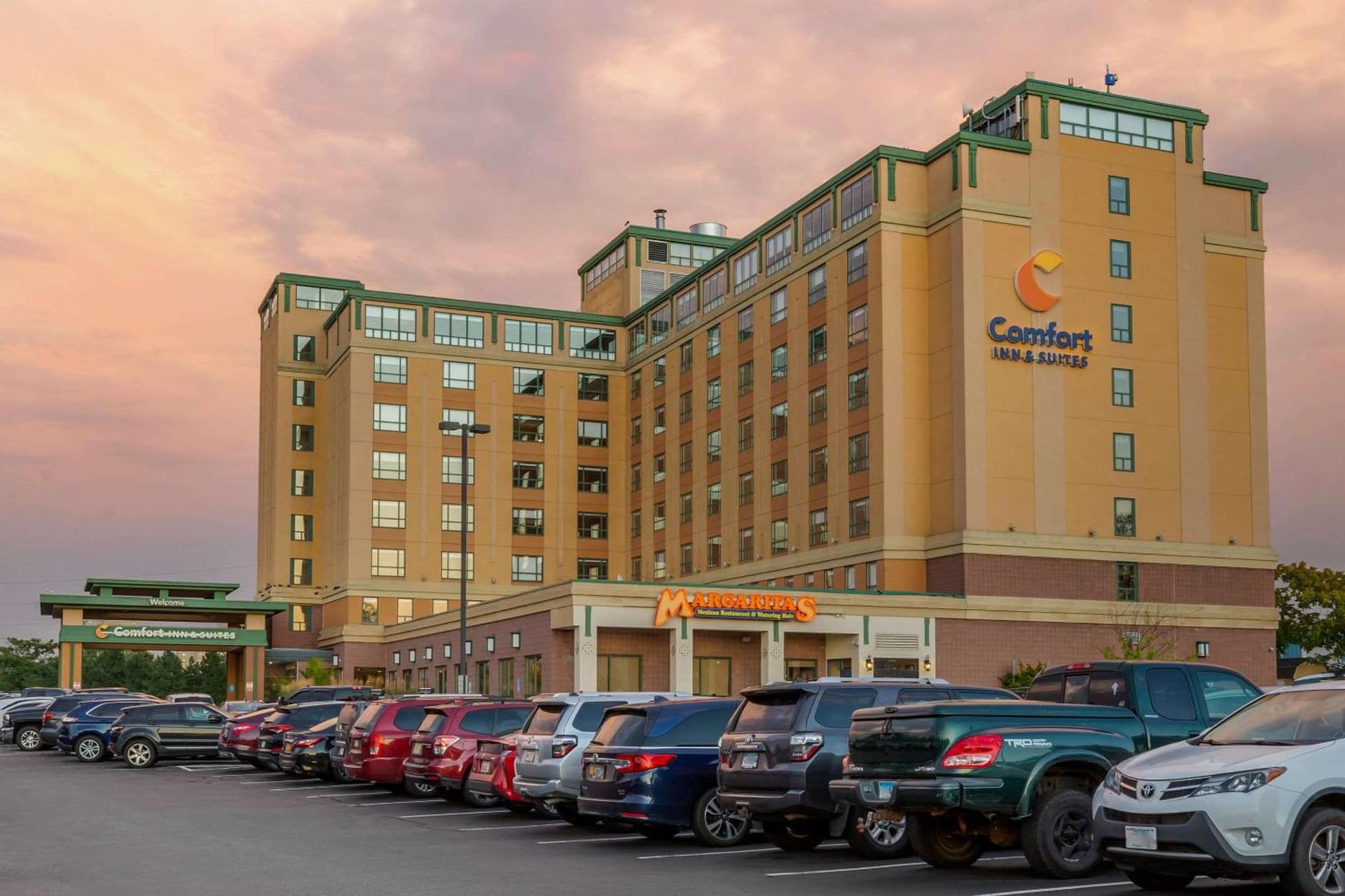 Comfort Inn & Suites Logan International Airport interior in Revere, MA — gallery photo 2