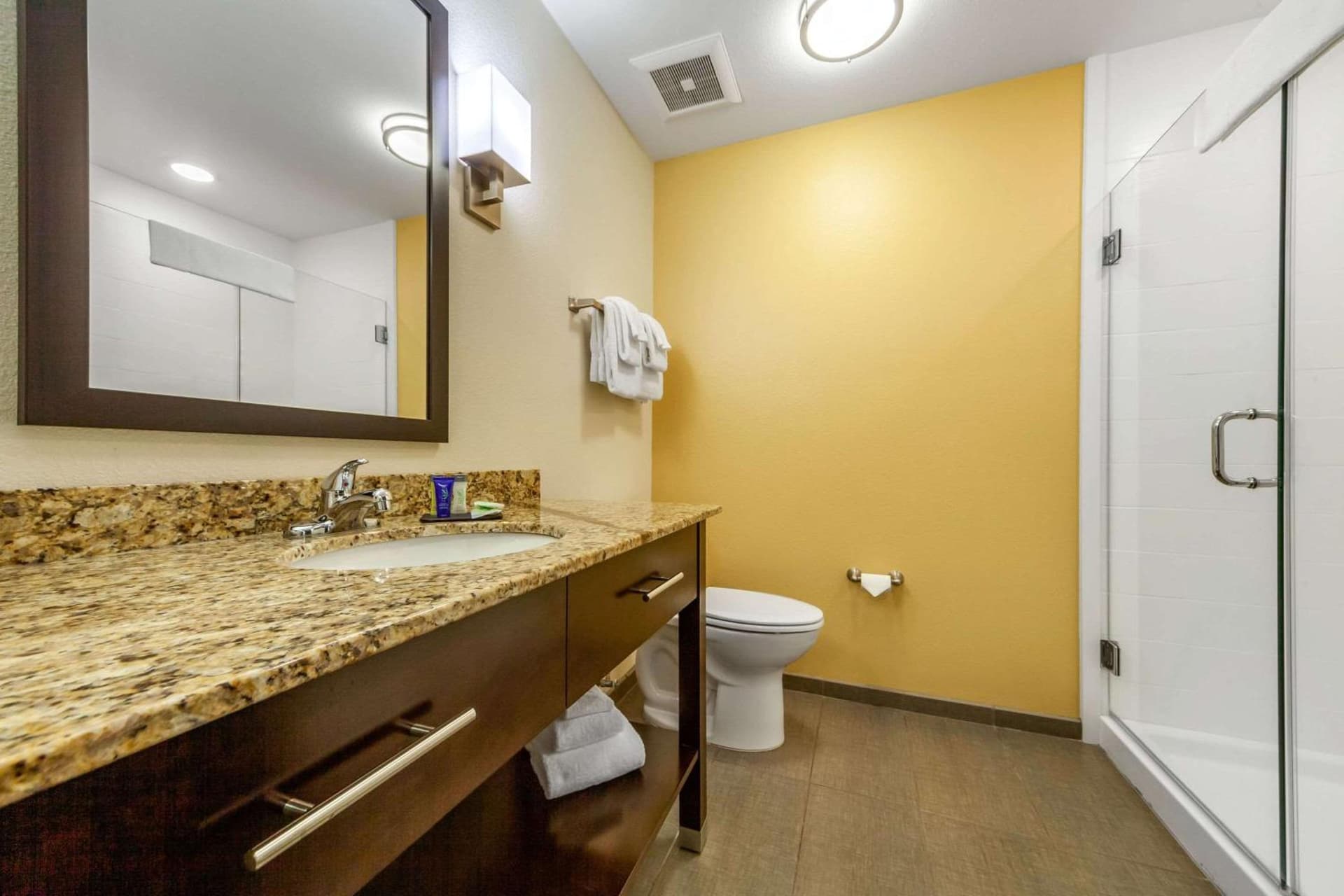 Sleep Inn & Suites Lincoln University Area gallery photo in Lincoln, NE — image 27