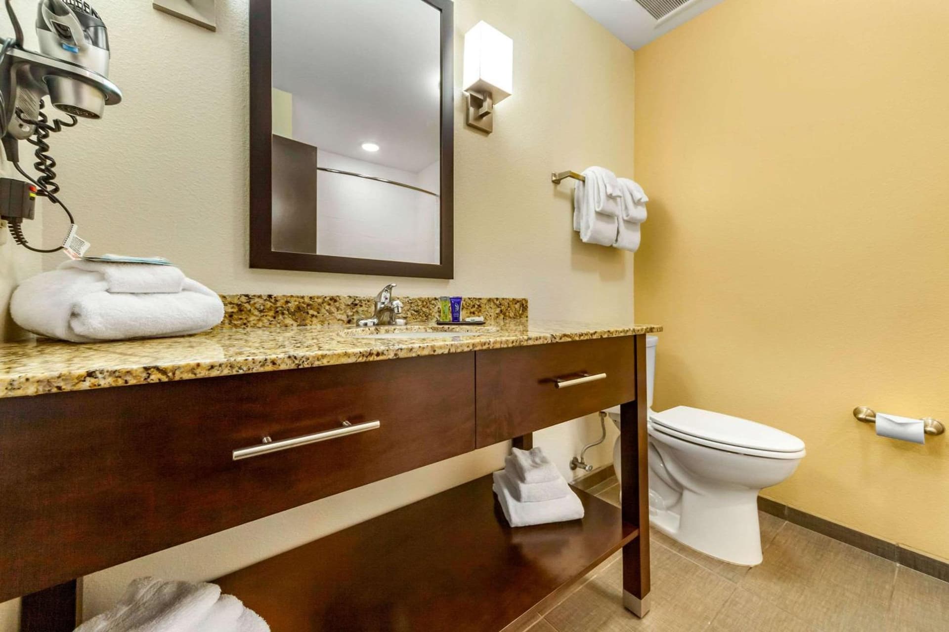 Sleep Inn & Suites Lincoln University Area gallery photo in Lincoln, NE — image 51