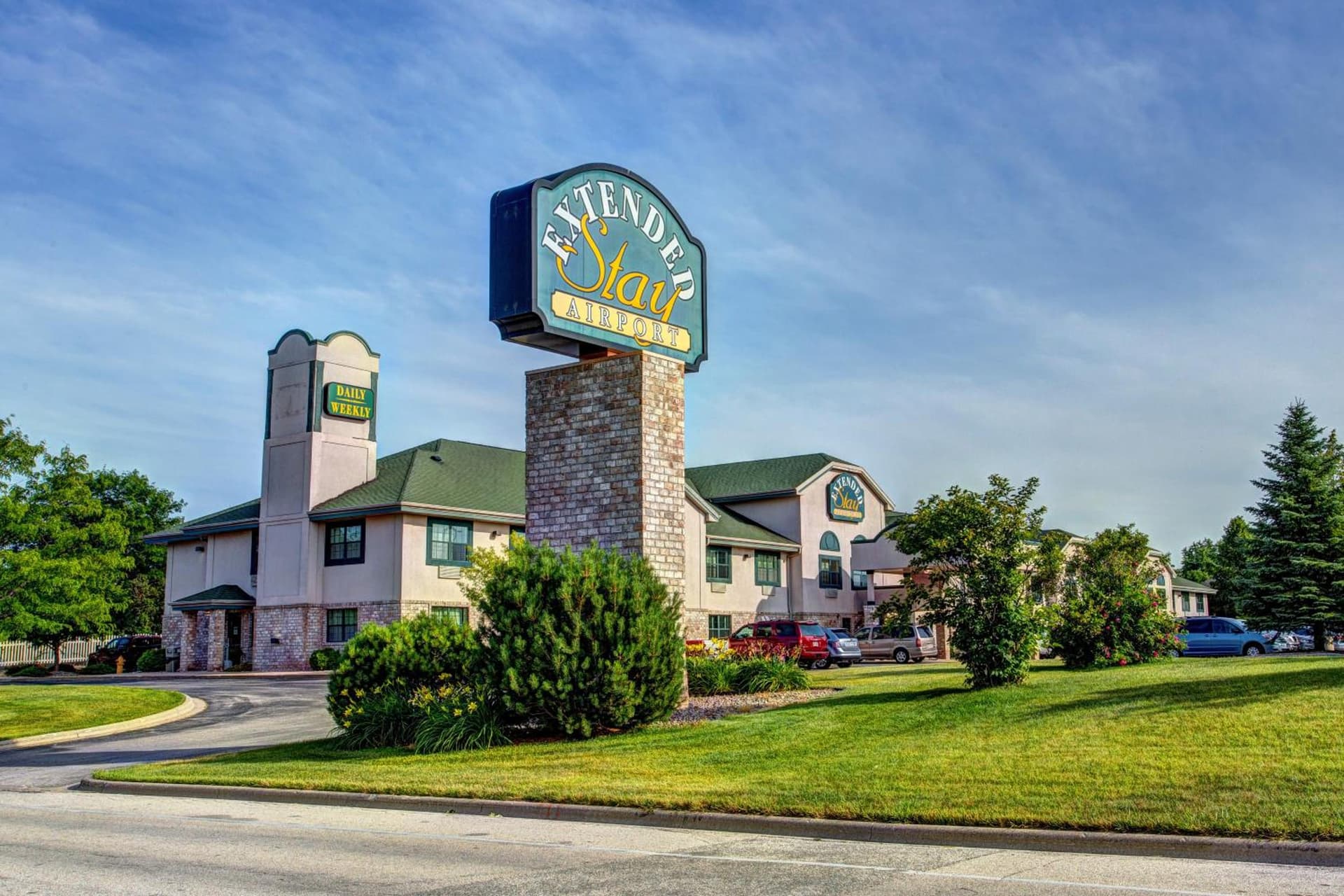 Extended Stay Airport featured exterior or lobby in Green Bay, WI — similar hotel