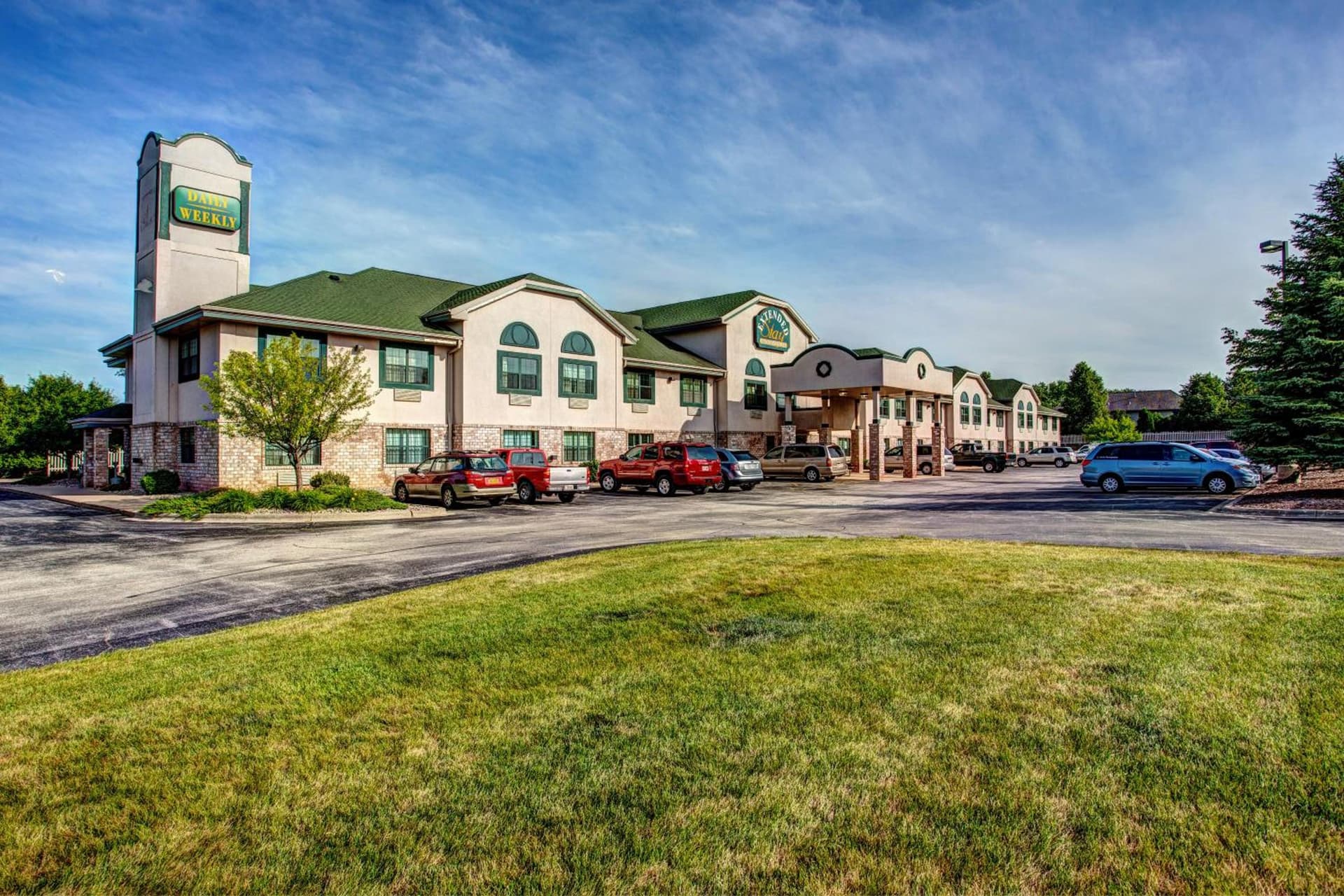 Extended Stay Airport interior in Green Bay, WI — gallery photo 2