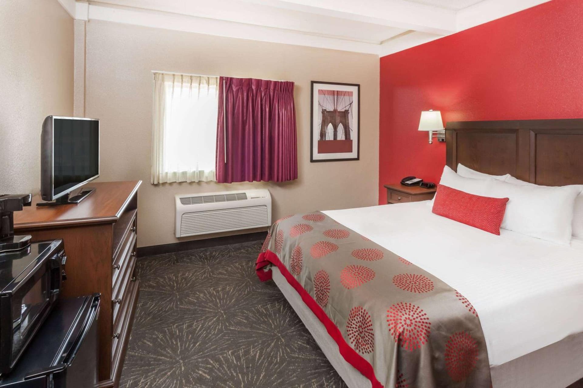 Ramada by Wyndham Hammond Hotel & Conference Center gallery photo in Hammond, IN — image 11