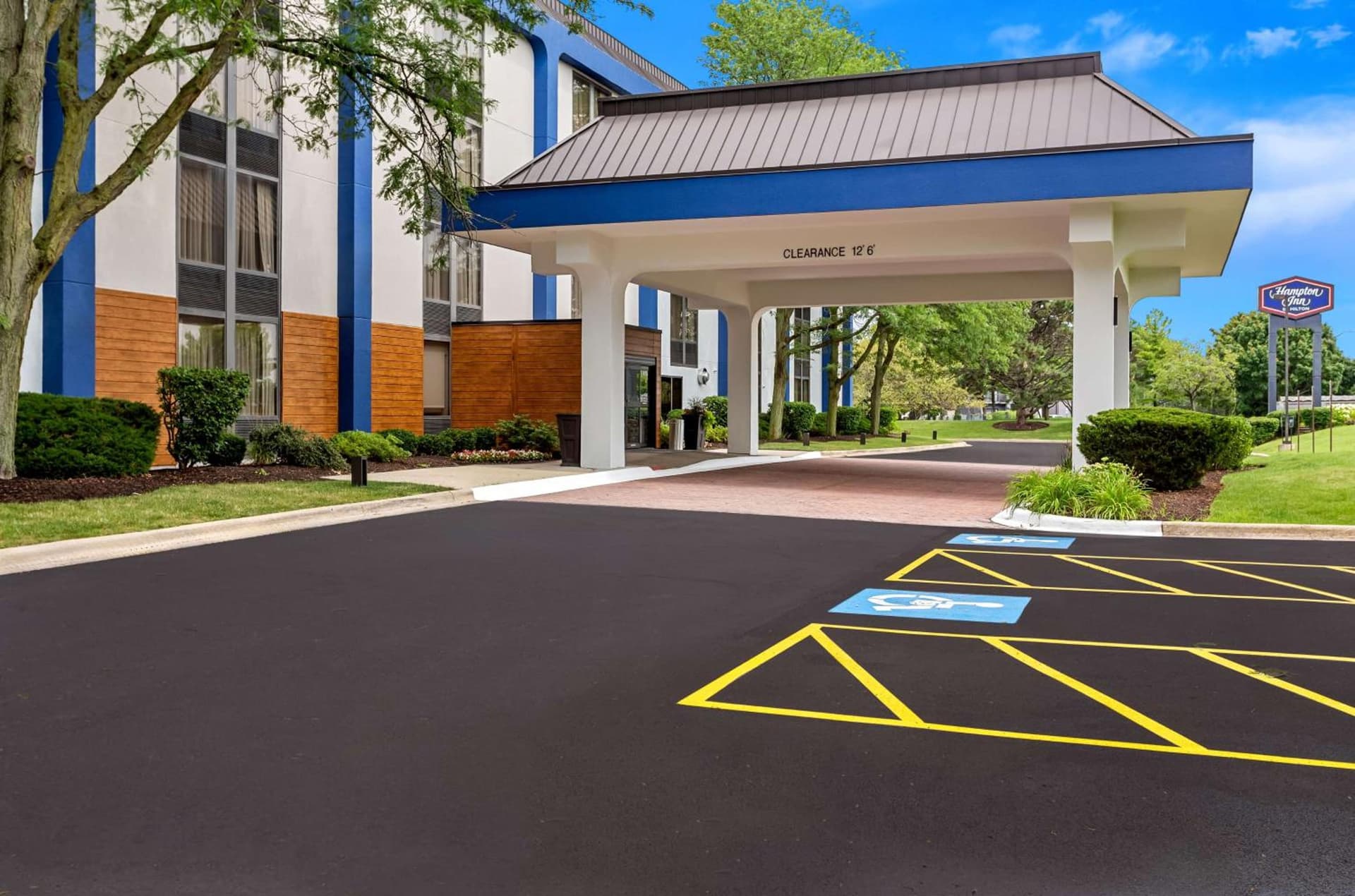 Hampton Inn Chicago-Naperville property views in Naperville, IL — gallery photo 3
