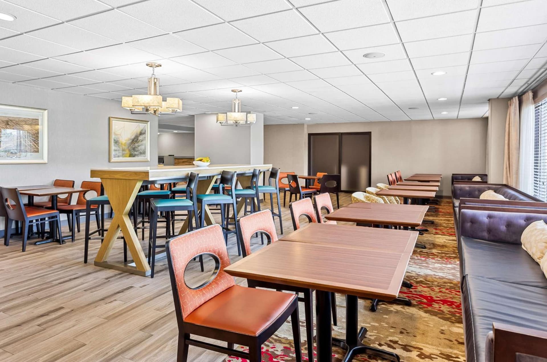 Hampton Inn Chicago-Naperville gallery photo in Naperville, IL — image 32