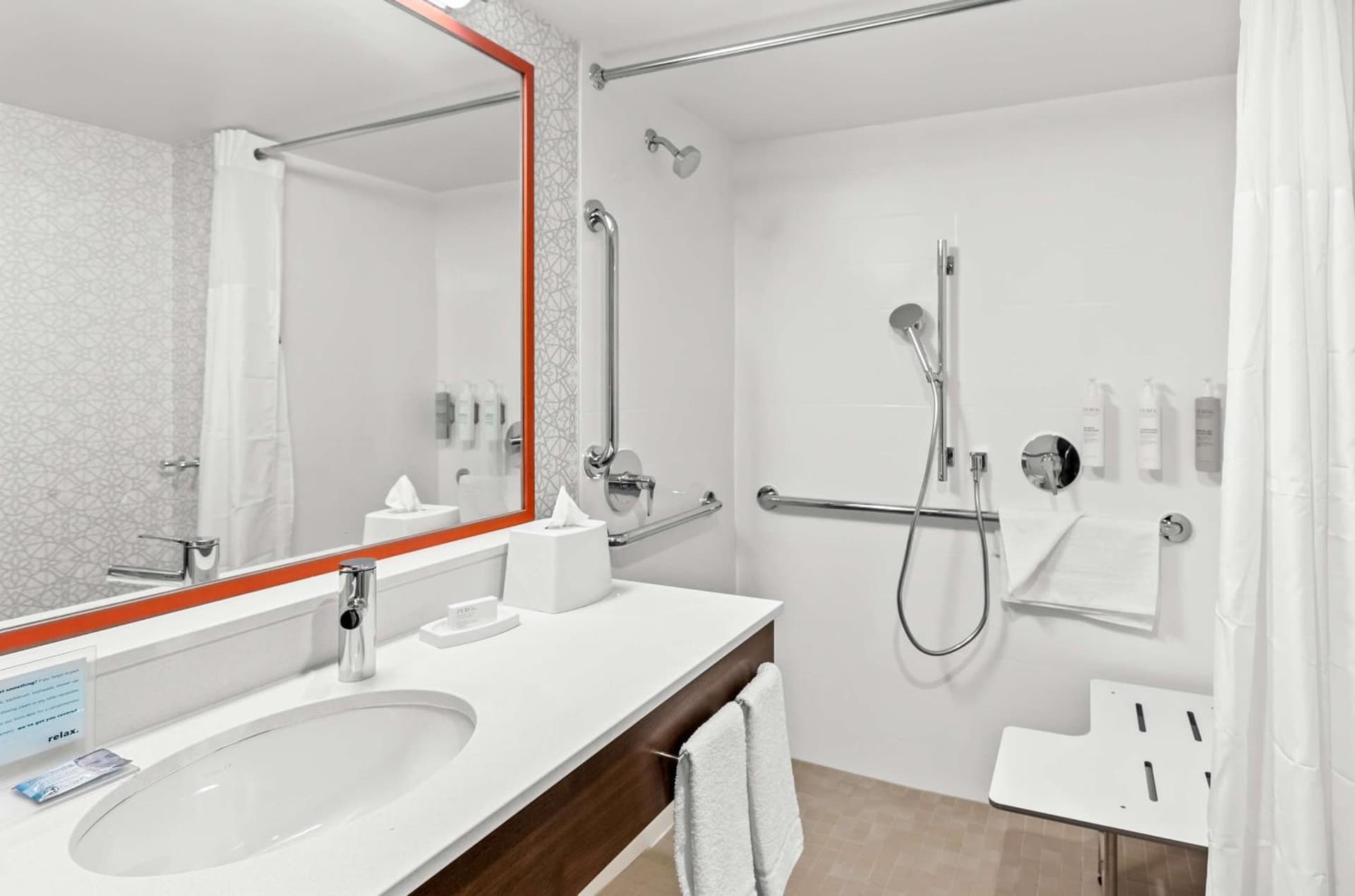 Hampton Inn Chicago-Naperville gallery photo in Naperville, IL — image 46