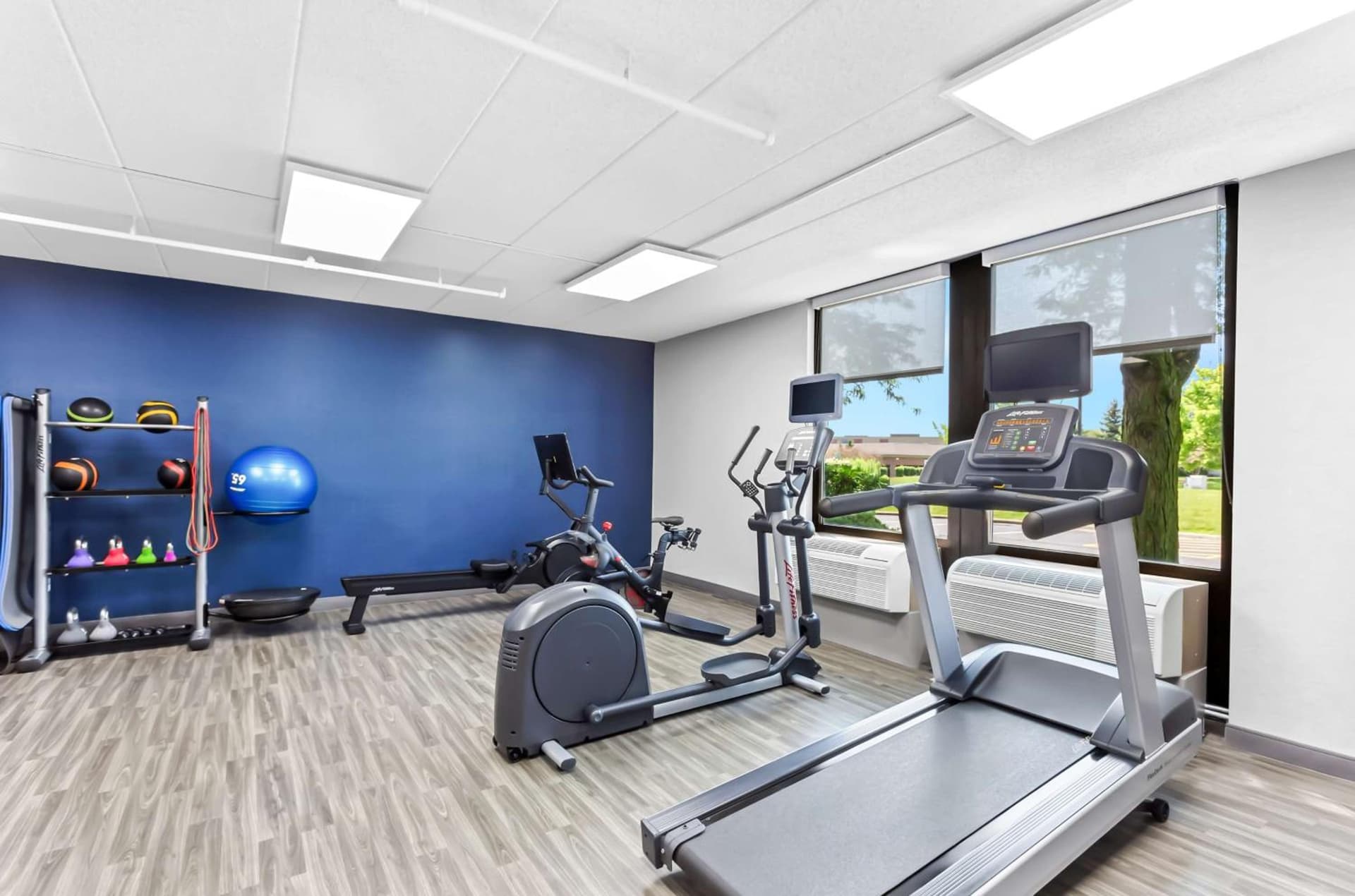 Hampton Inn Chicago-Naperville gallery photo in Naperville, IL — image 10