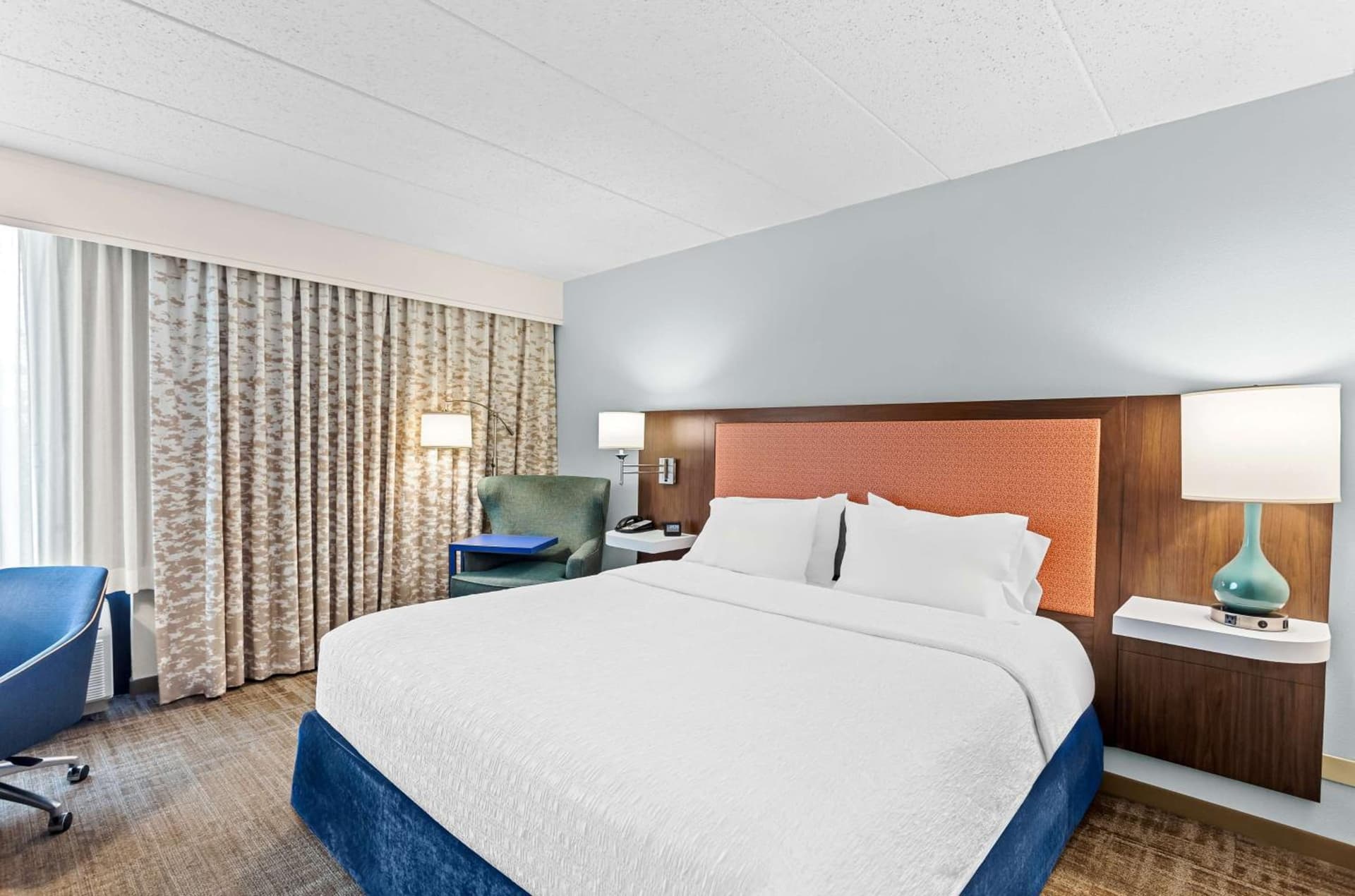 Hampton Inn Chicago-Naperville gallery photo in Naperville, IL — image 17