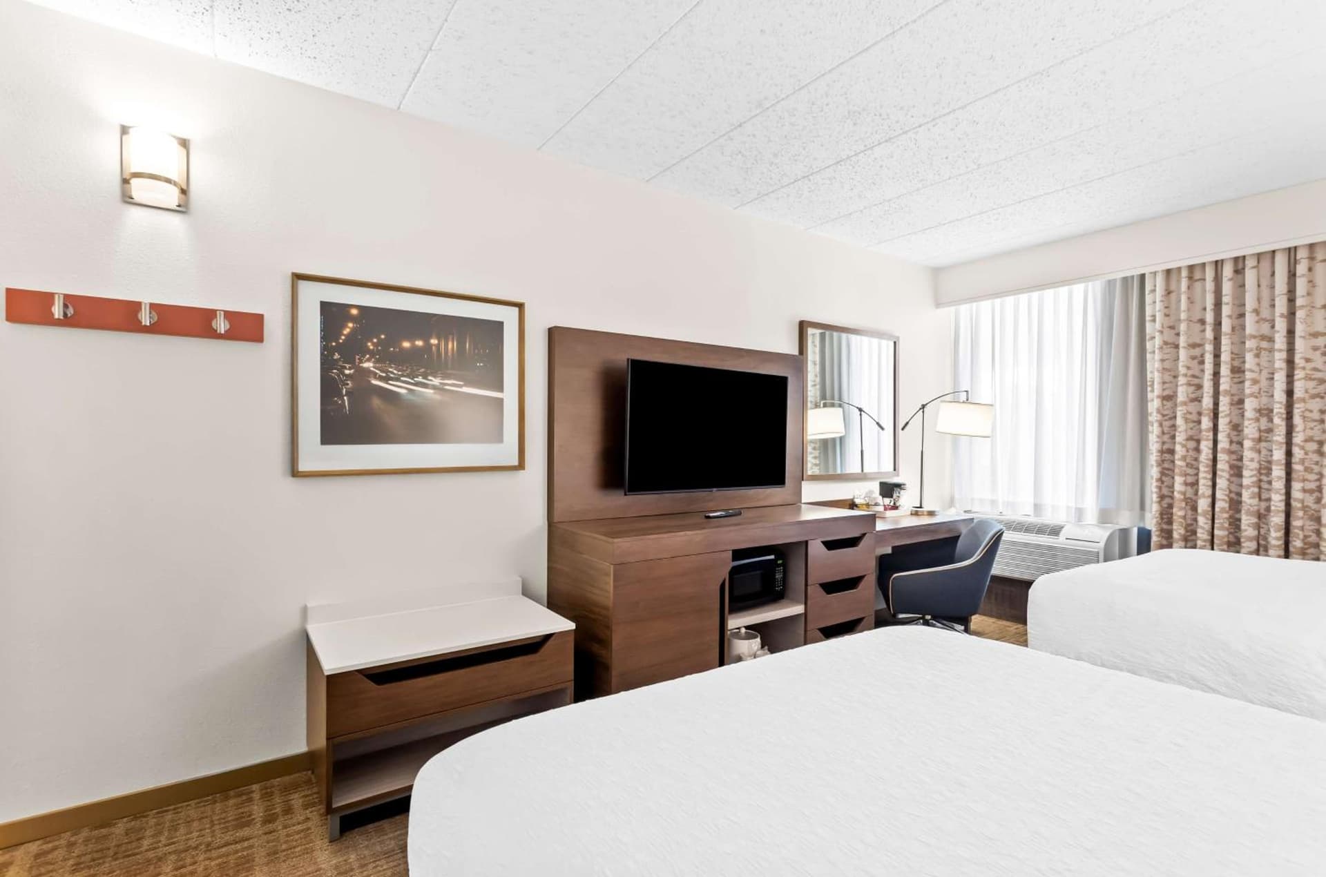 Hampton Inn Chicago-Naperville gallery photo in Naperville, IL — image 9
