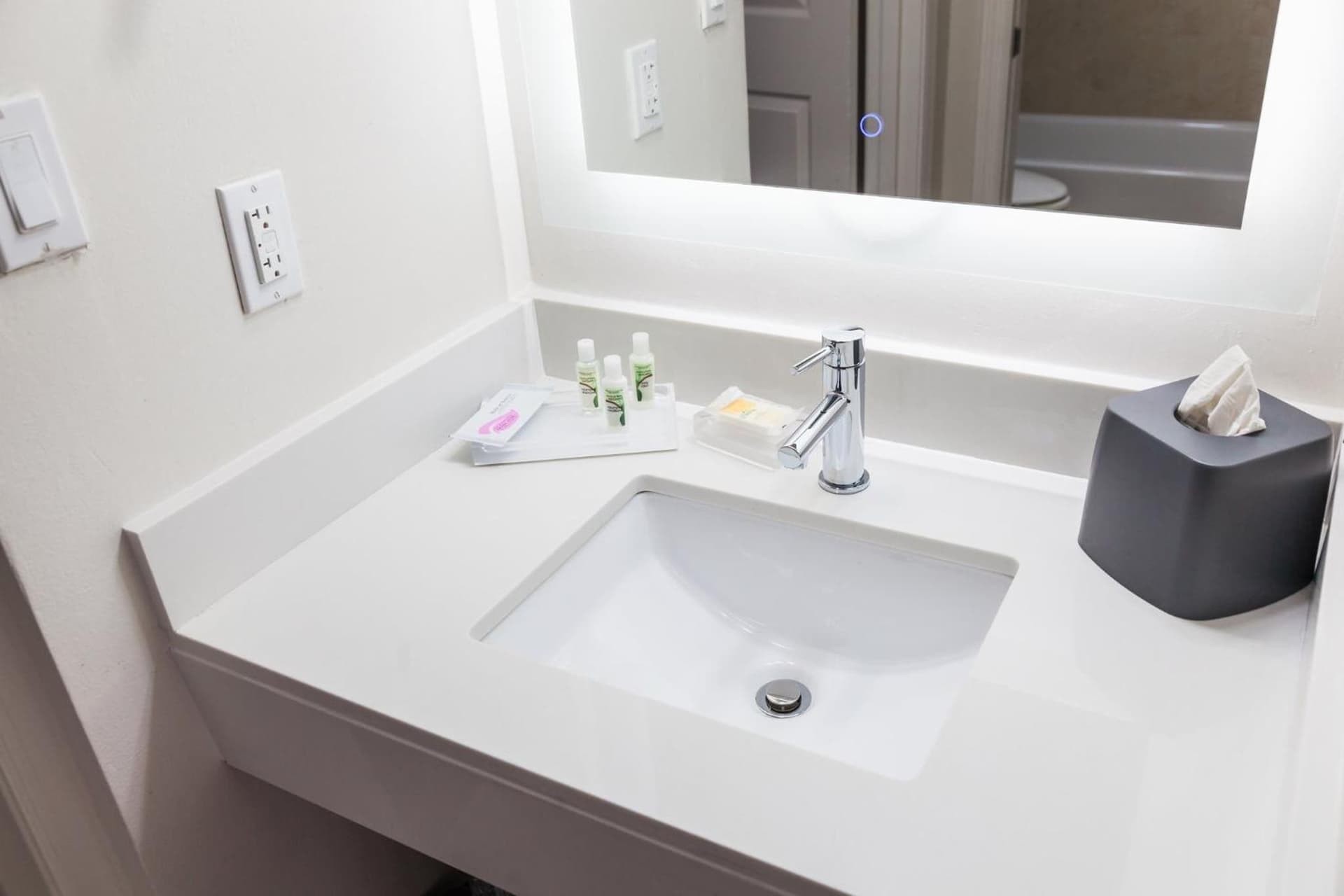 Holiday Inn & Suites Boca Raton - North gallery photo in Boca Raton, FL — image 13