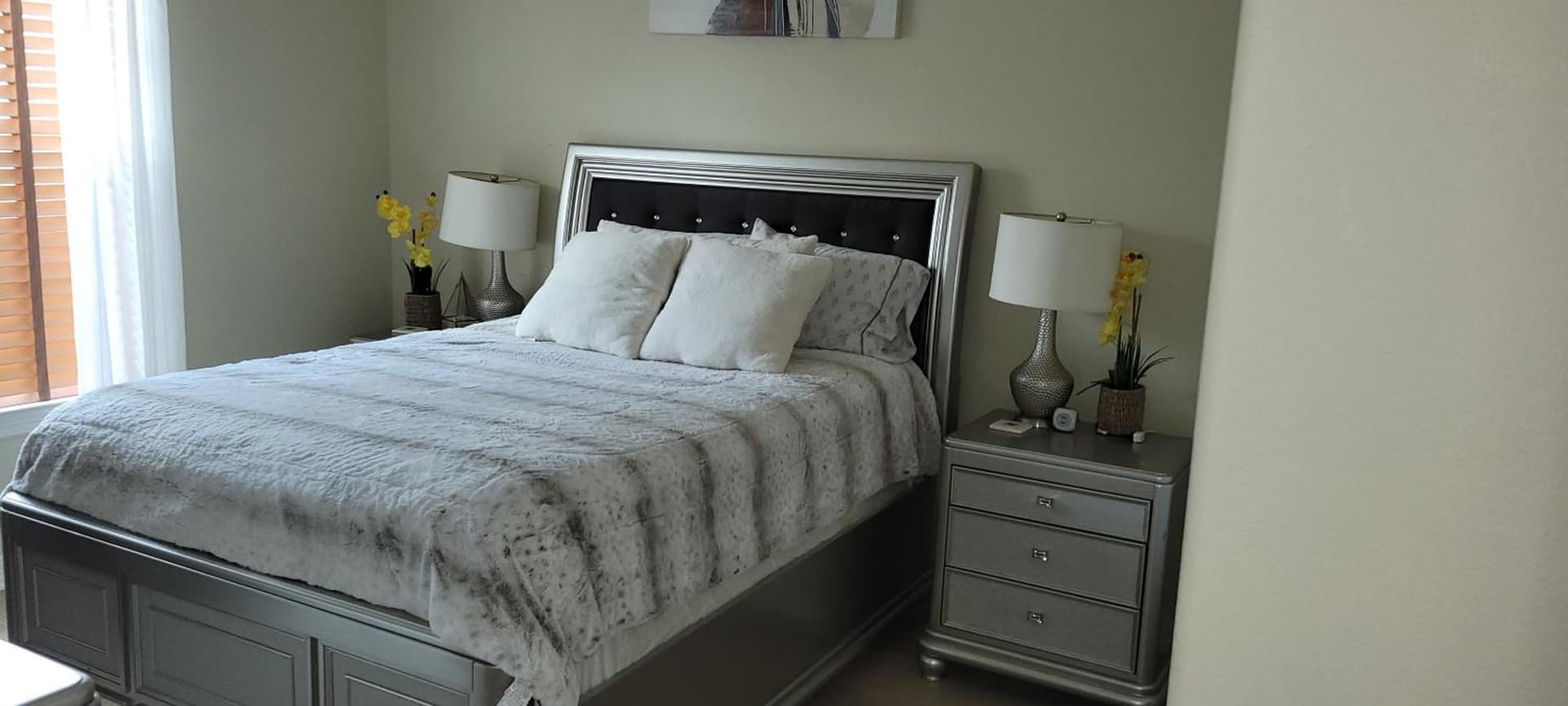 Sunshine Manor interior in Pearland, TX — gallery photo 2