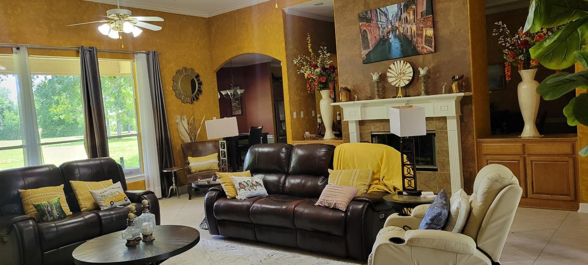 Sunshine Manor gallery photo in Pearland, TX — image 5