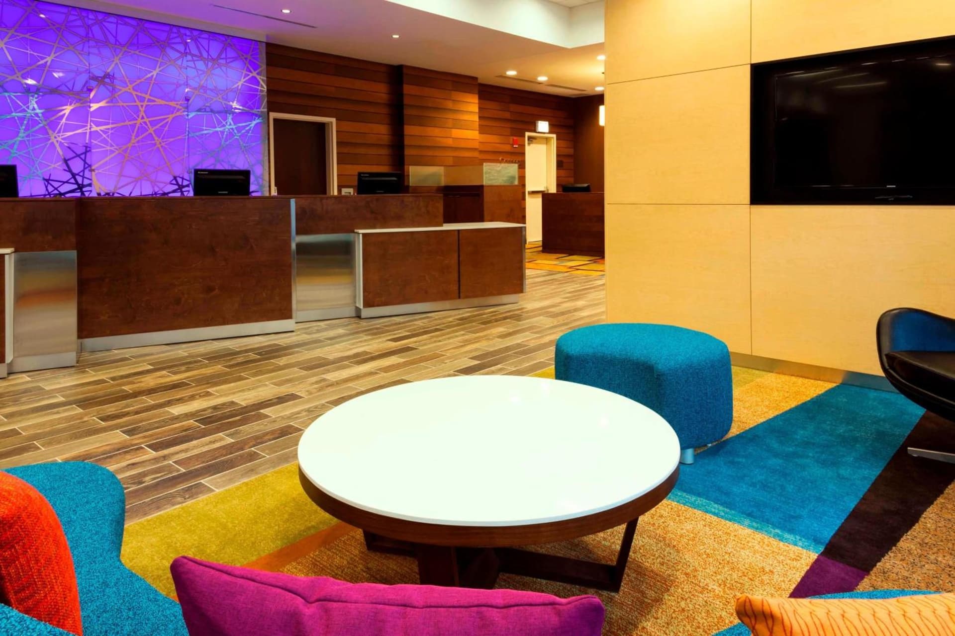 Fairfield Inn and Suites Chicago Downtown-River North interior in Chicago, IL — gallery photo 2