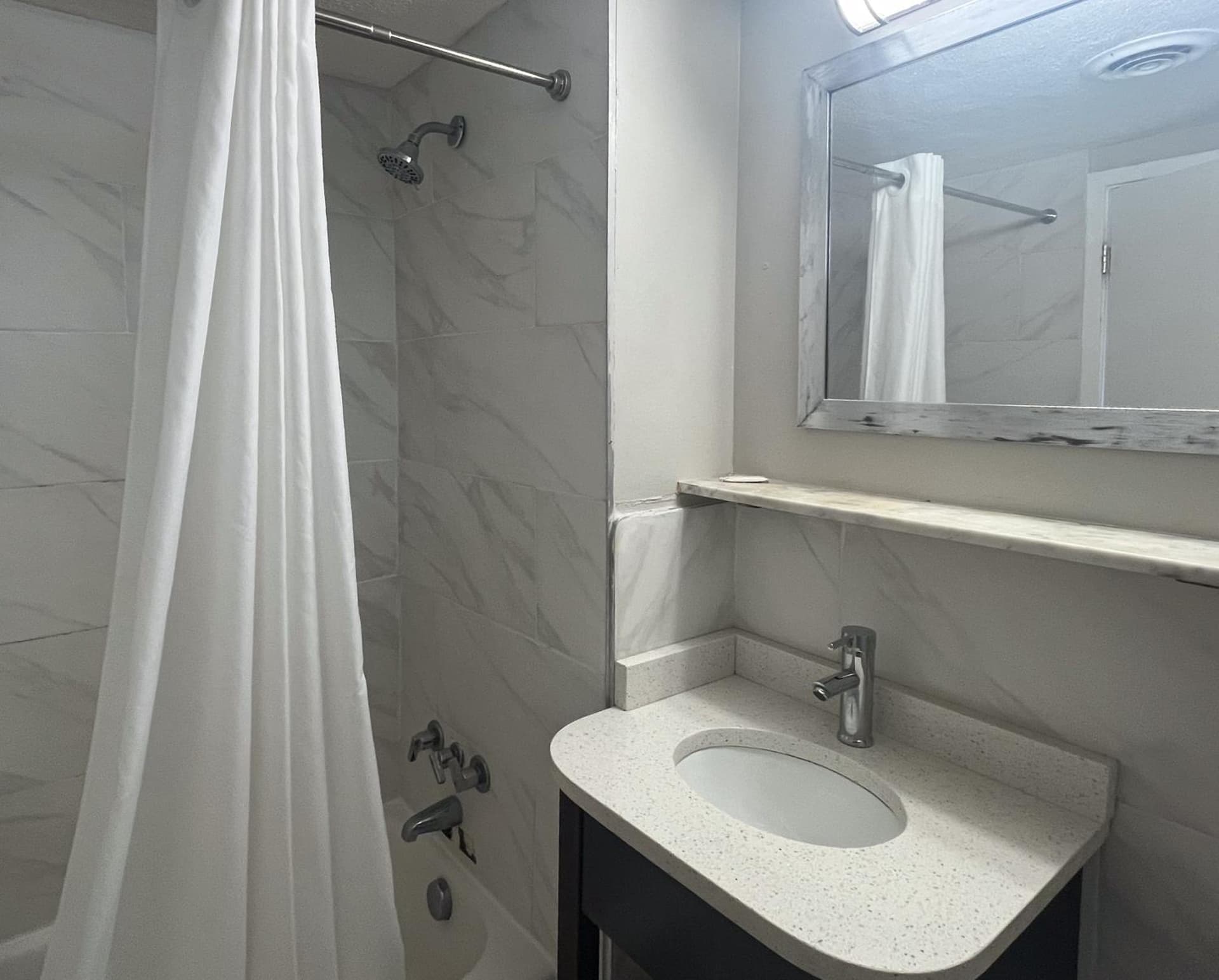 Motel 6 Norfolk, VA East Little Creek gallery photo in Norfolk, VA — image 13