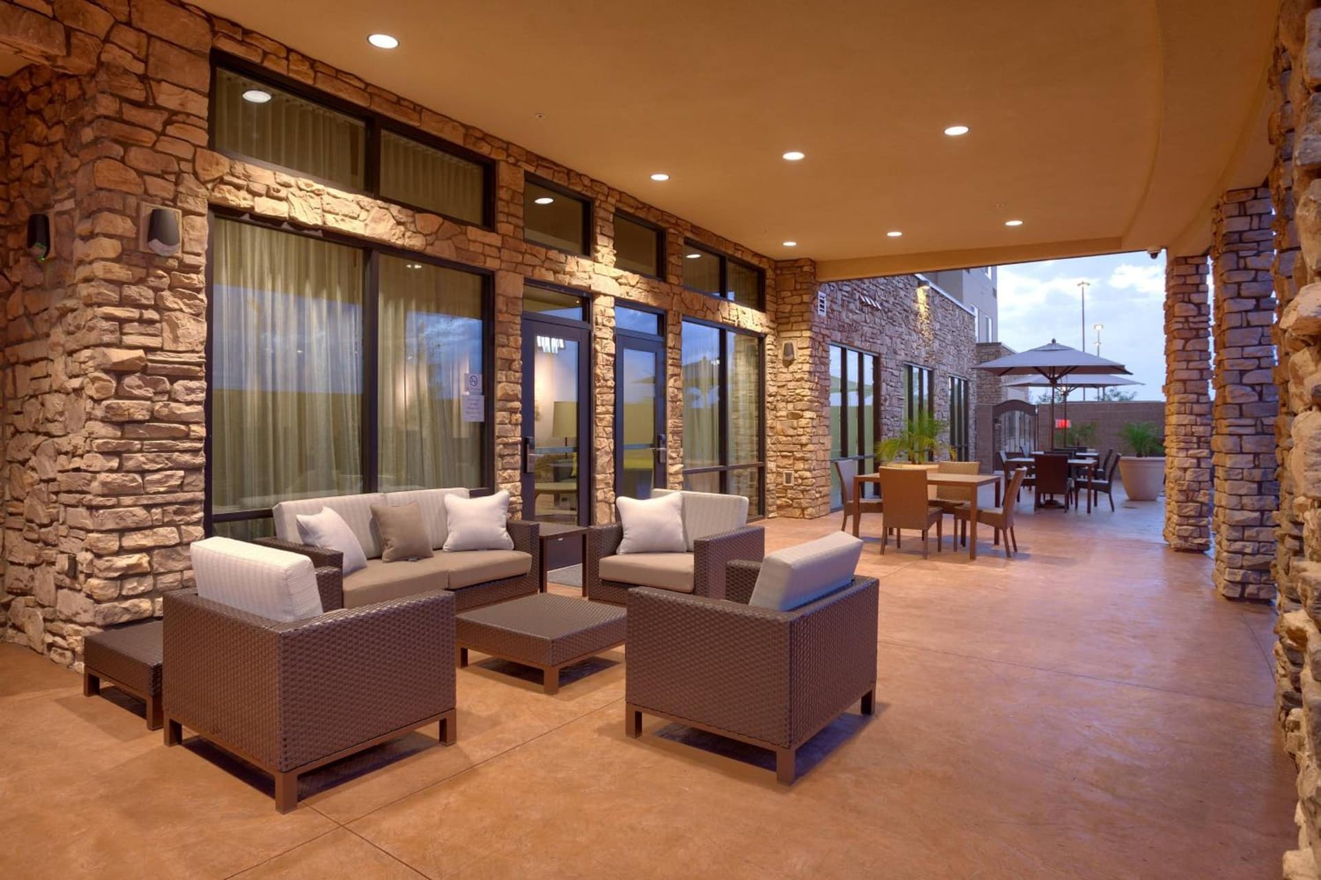 Courtyard Phoenix Mesa Gateway Airport gallery photo in Mesa, AZ — image 12