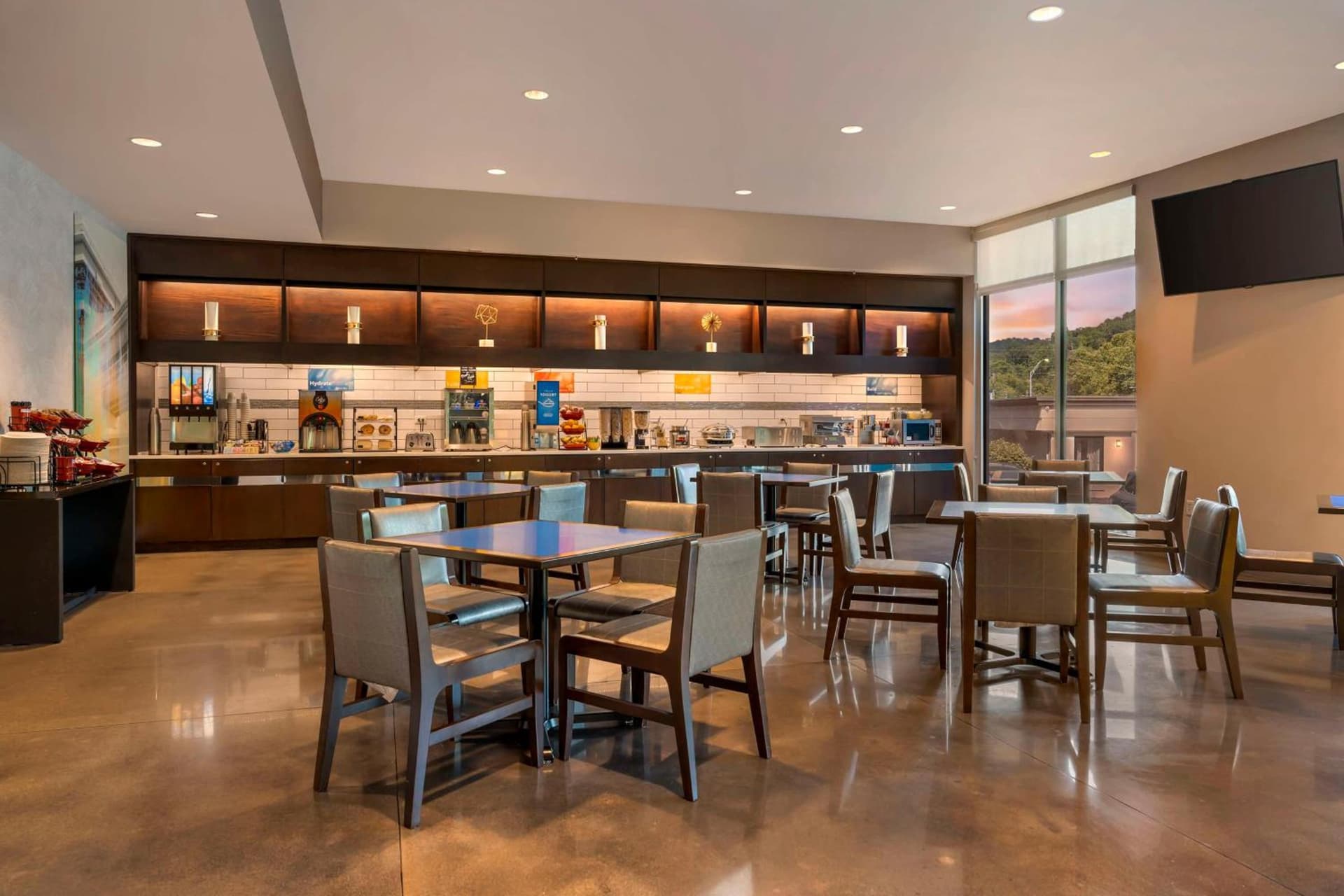 GLo Hotel Asheville-Blue Ridge Parkway gallery photo in Asheville, NC — image 4