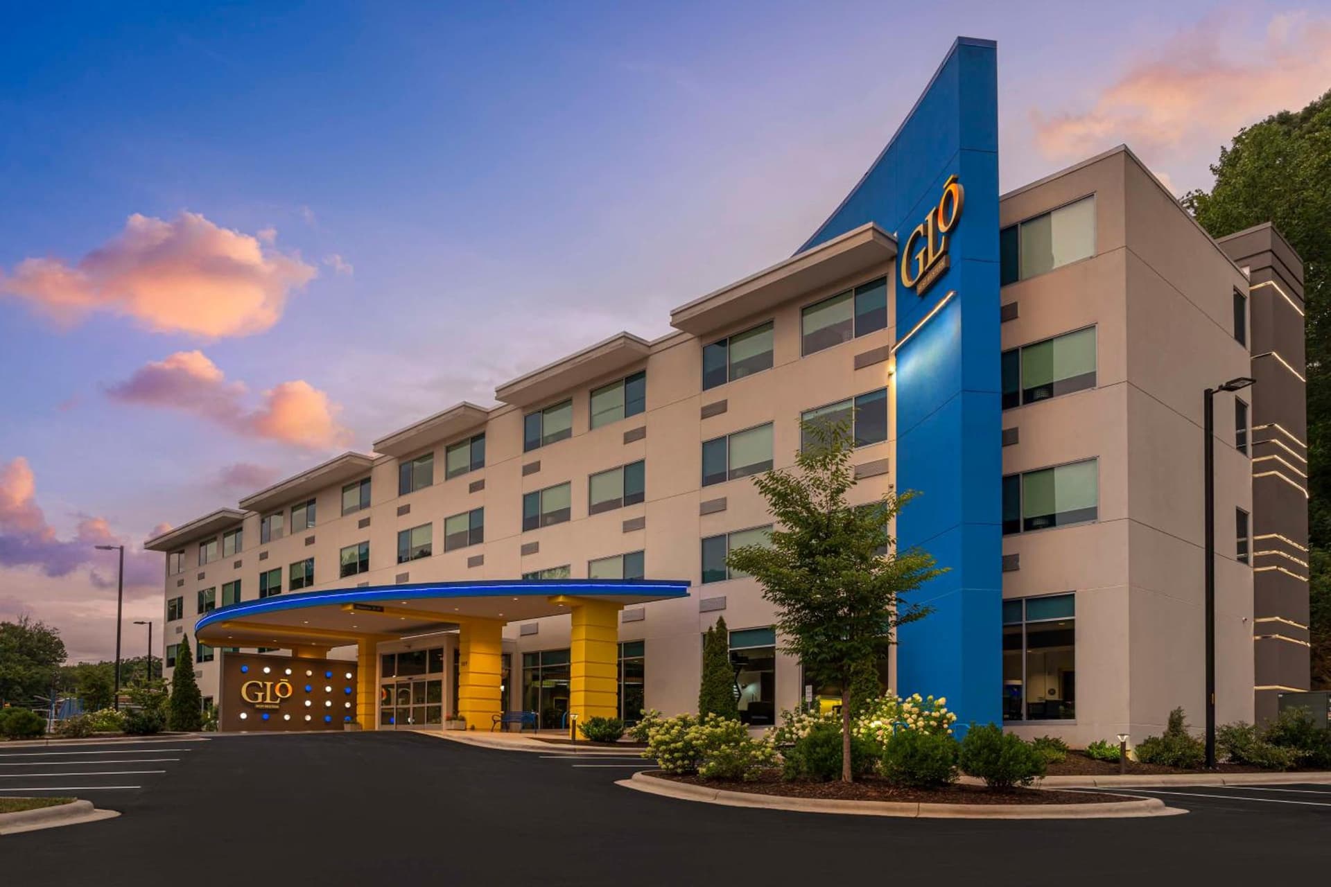GLo Hotel Asheville-Blue Ridge Parkway property views in Asheville, NC — gallery photo 3