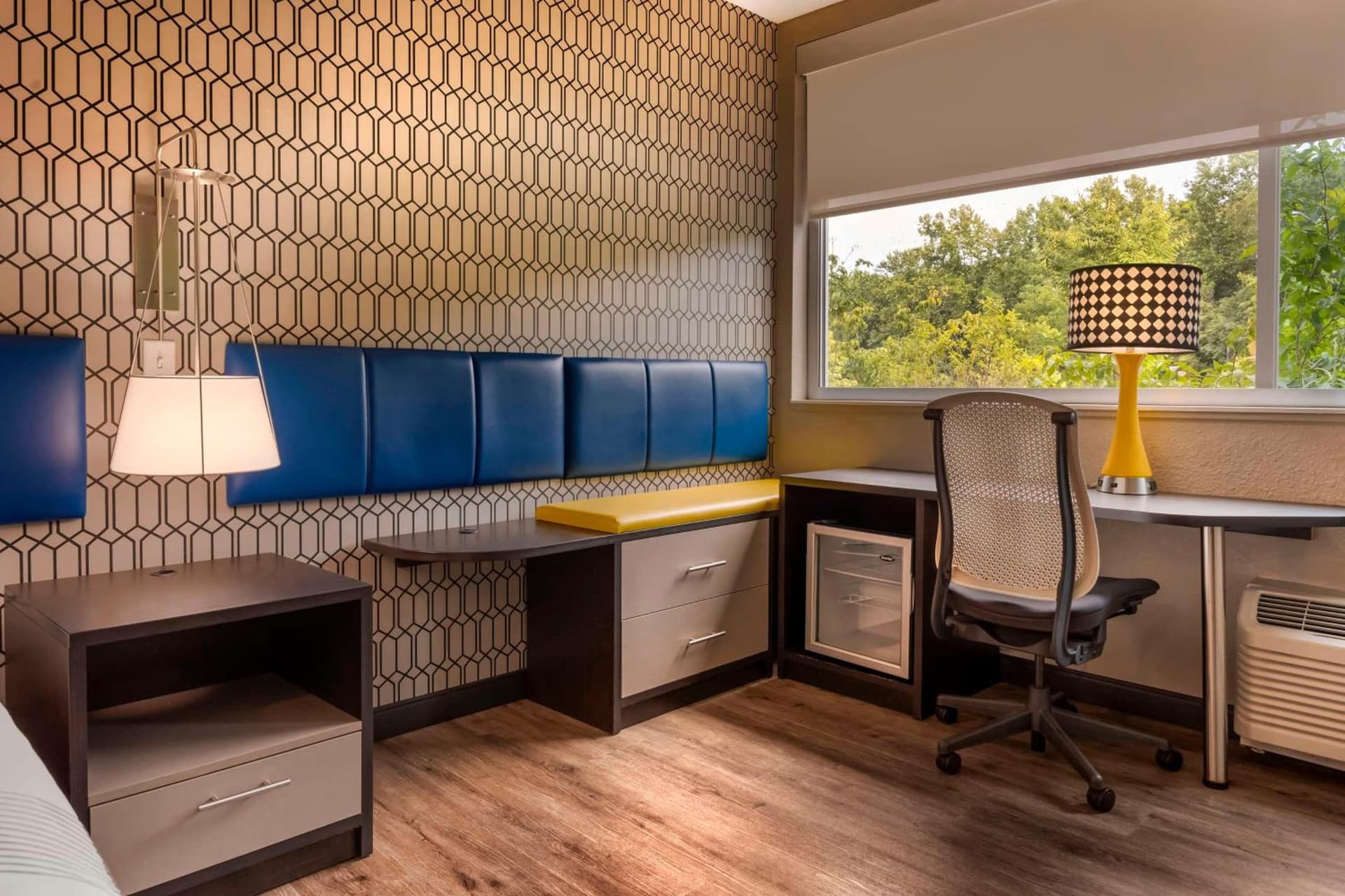 GLo Hotel Asheville-Blue Ridge Parkway gallery photo in Asheville, NC — image 7