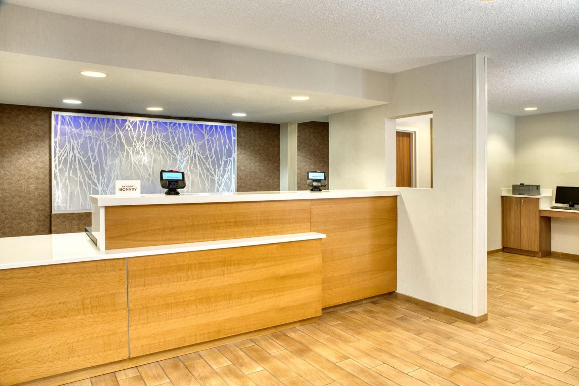 Fairfield Inn & Suites by Marriott Frankenmuth interior in Frankenmuth, MI — gallery photo 2