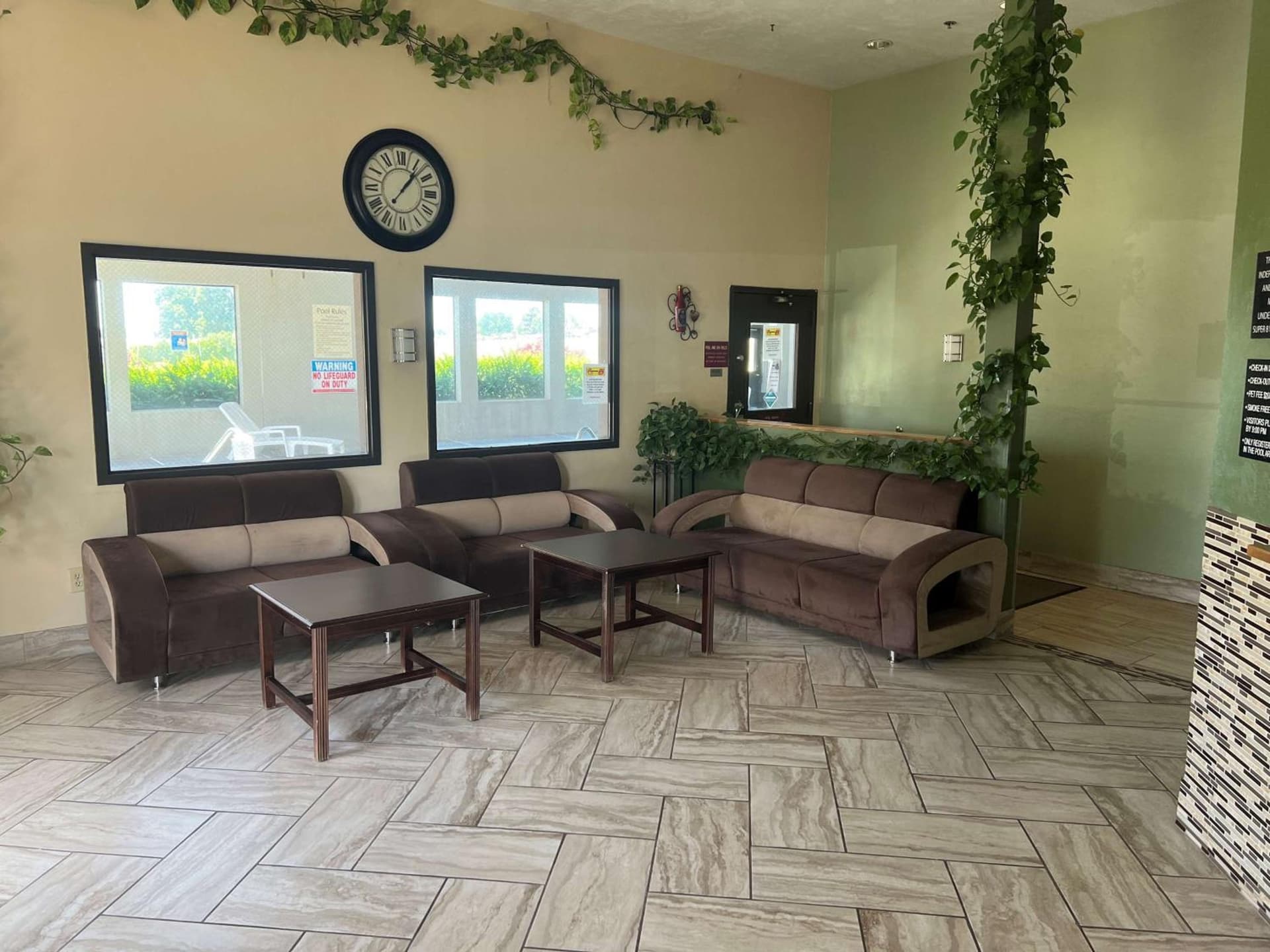SureStay by Best Western Walla Walla interior in Walla Walla, WA — gallery photo 2