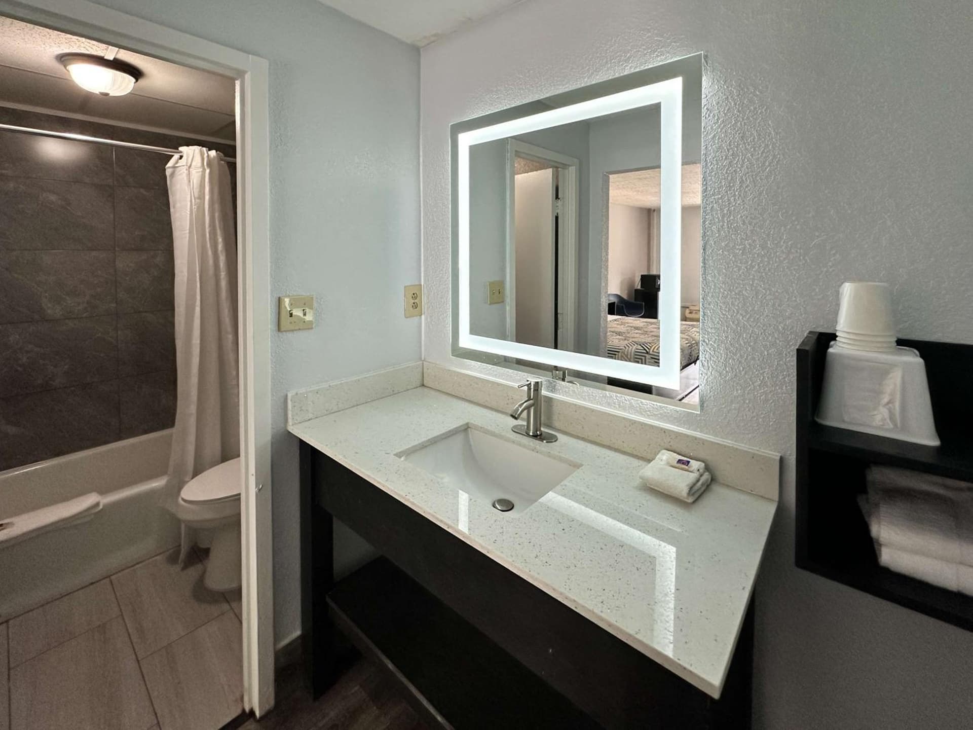 Motel 6 Spartanburg, SC Northwest Business 85 gallery photo in Spartanburg, SC — image 6