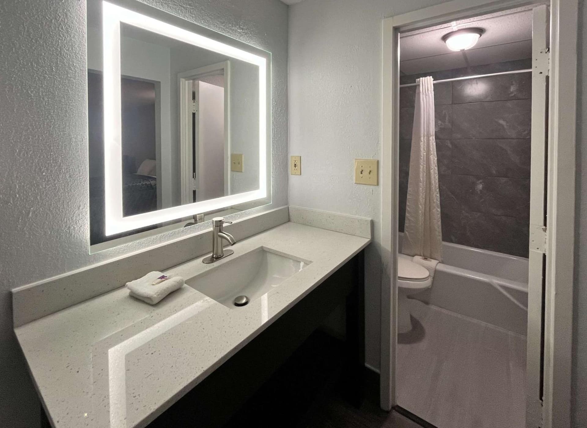 Motel 6 Spartanburg, SC Northwest Business 85 property views in Spartanburg, SC — gallery photo 3
