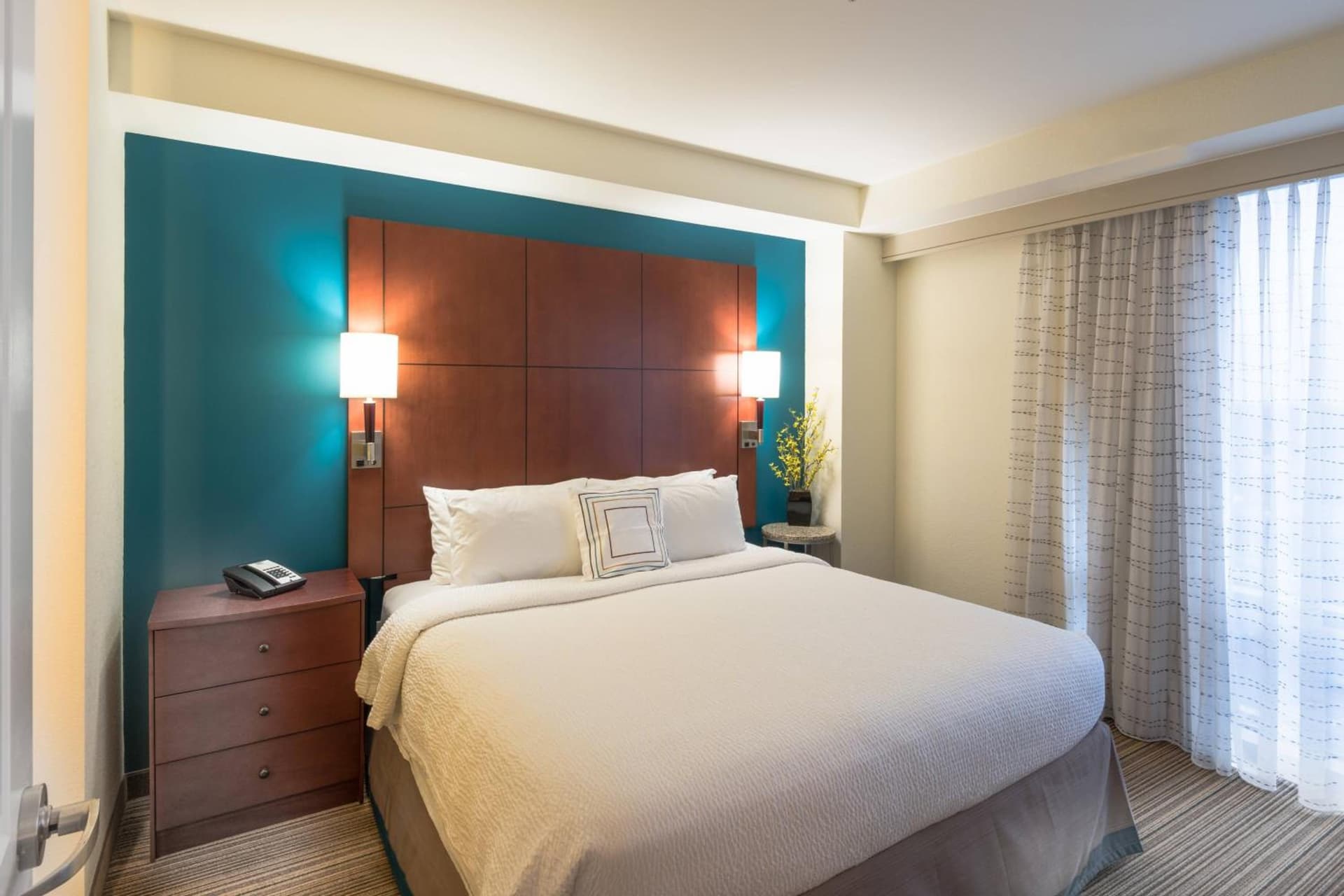 Residence Inn by Marriott Arlington Ballston gallery photo in Arlington, VA — image 9