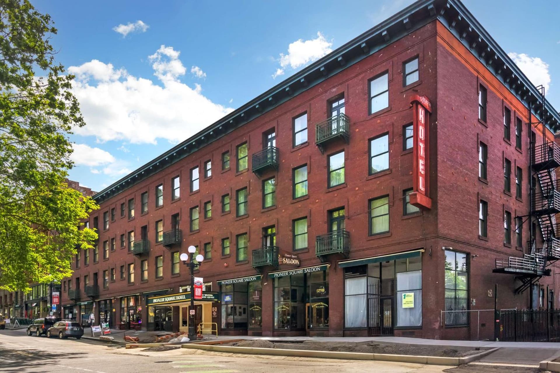 Best Western Plus Pioneer Square Hotel Downtown interior in Seattle, WA — gallery photo 2