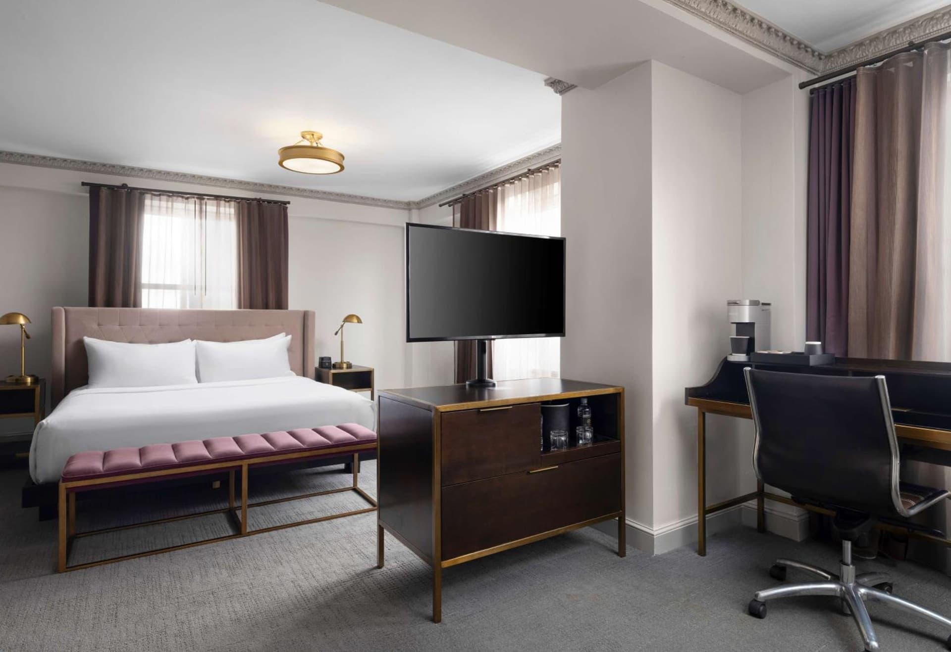 Hotel Phillips Kansas City, Curio Collection By Hilton gallery photo in Kansas City, MO — image 10