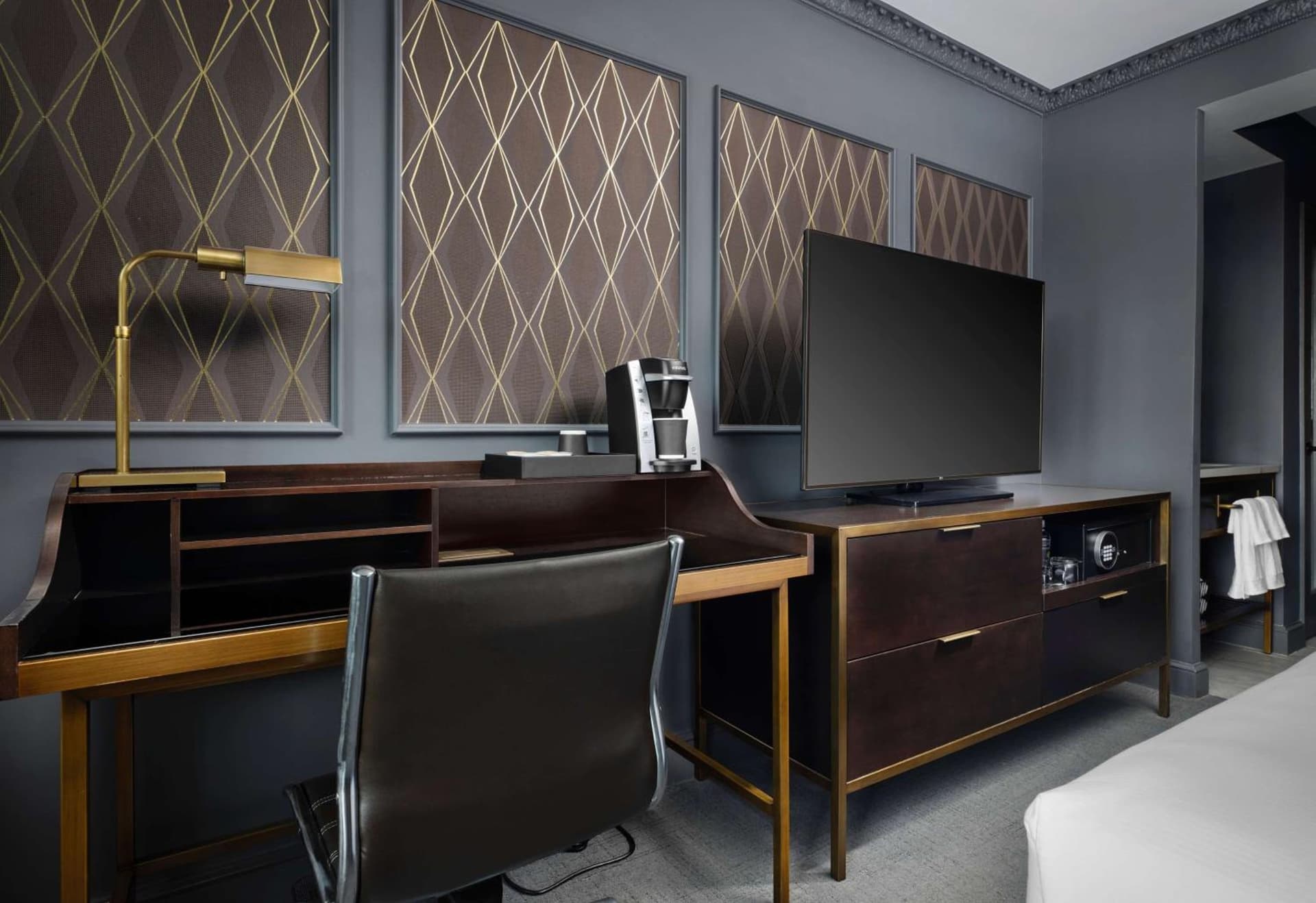 Hotel Phillips Kansas City, Curio Collection By Hilton gallery photo in Kansas City, MO — image 61