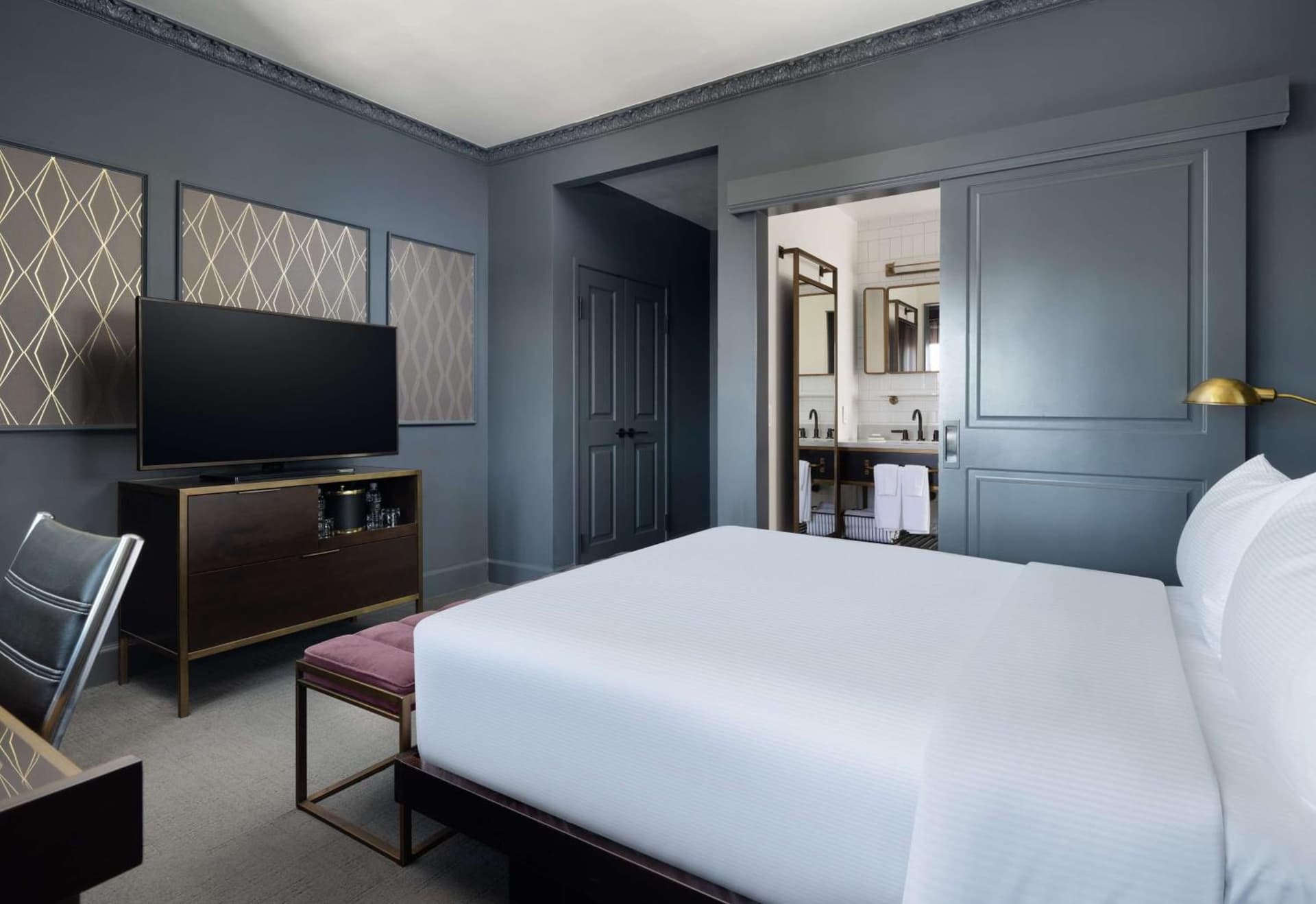 Hotel Phillips Kansas City, Curio Collection By Hilton gallery photo in Kansas City, MO — image 68