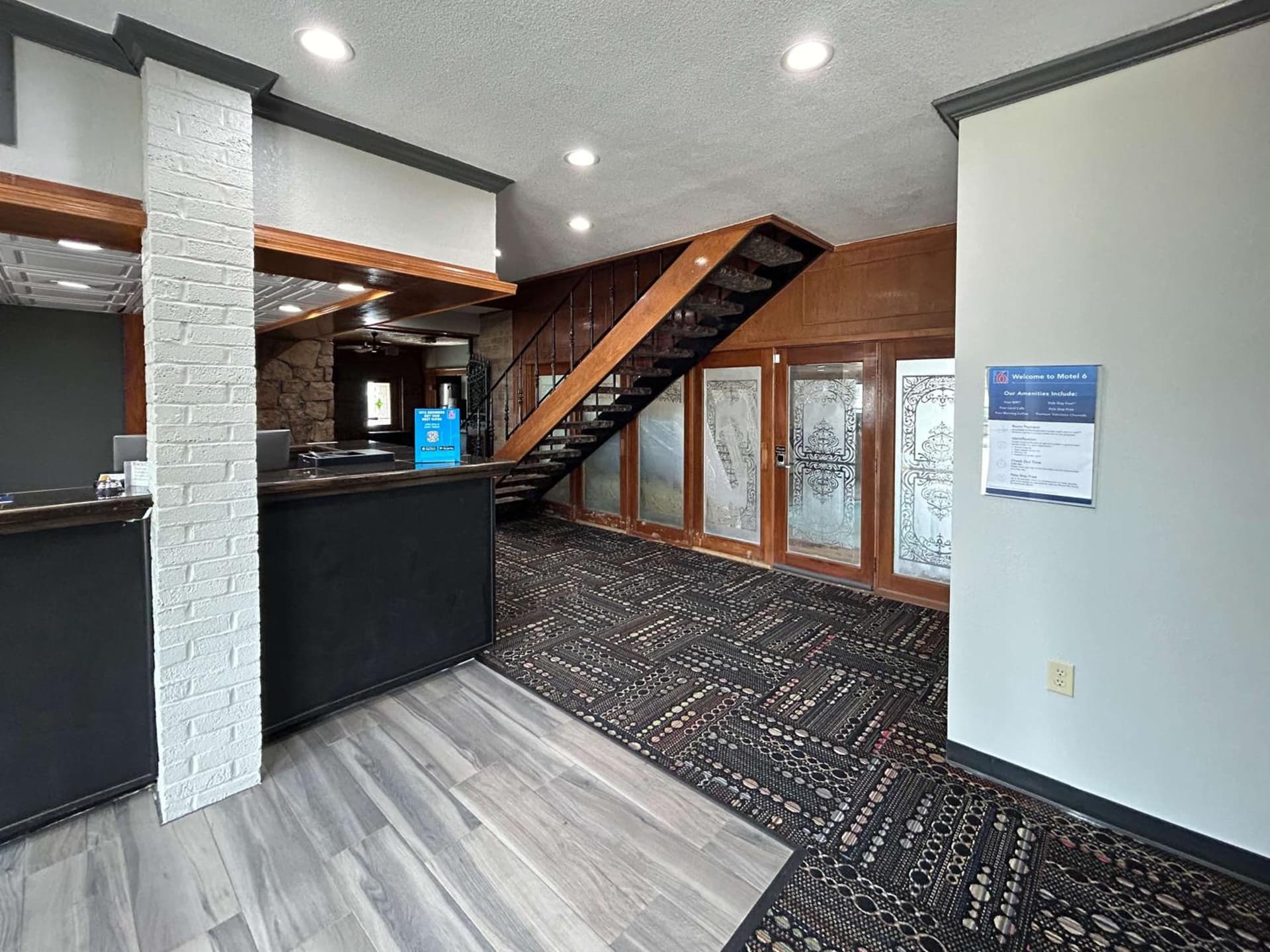 Motel 6 Ada OK interior in Ada, OK — gallery photo 2