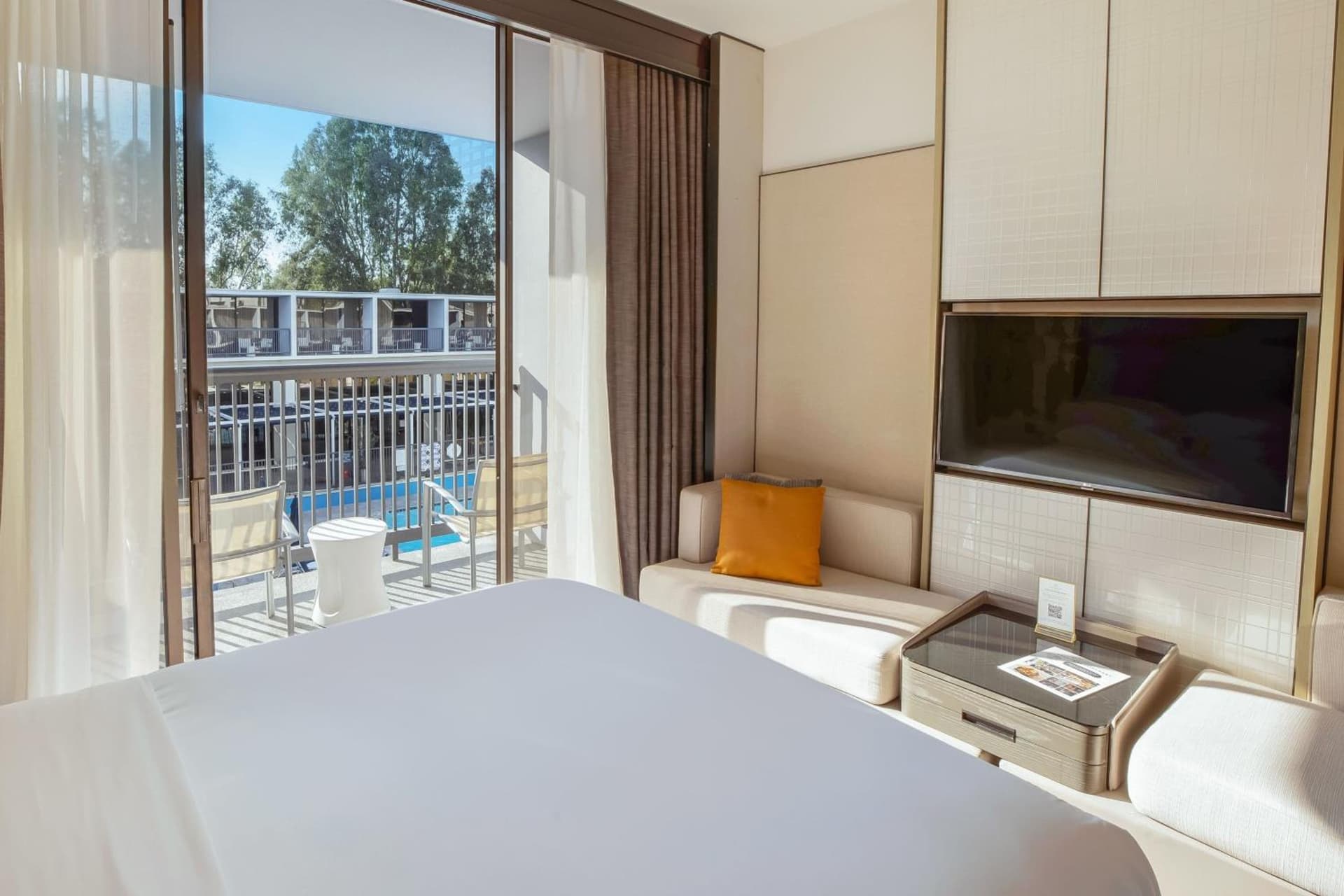 Sheraton Universal gallery photo in Los Angeles, CA — image 9