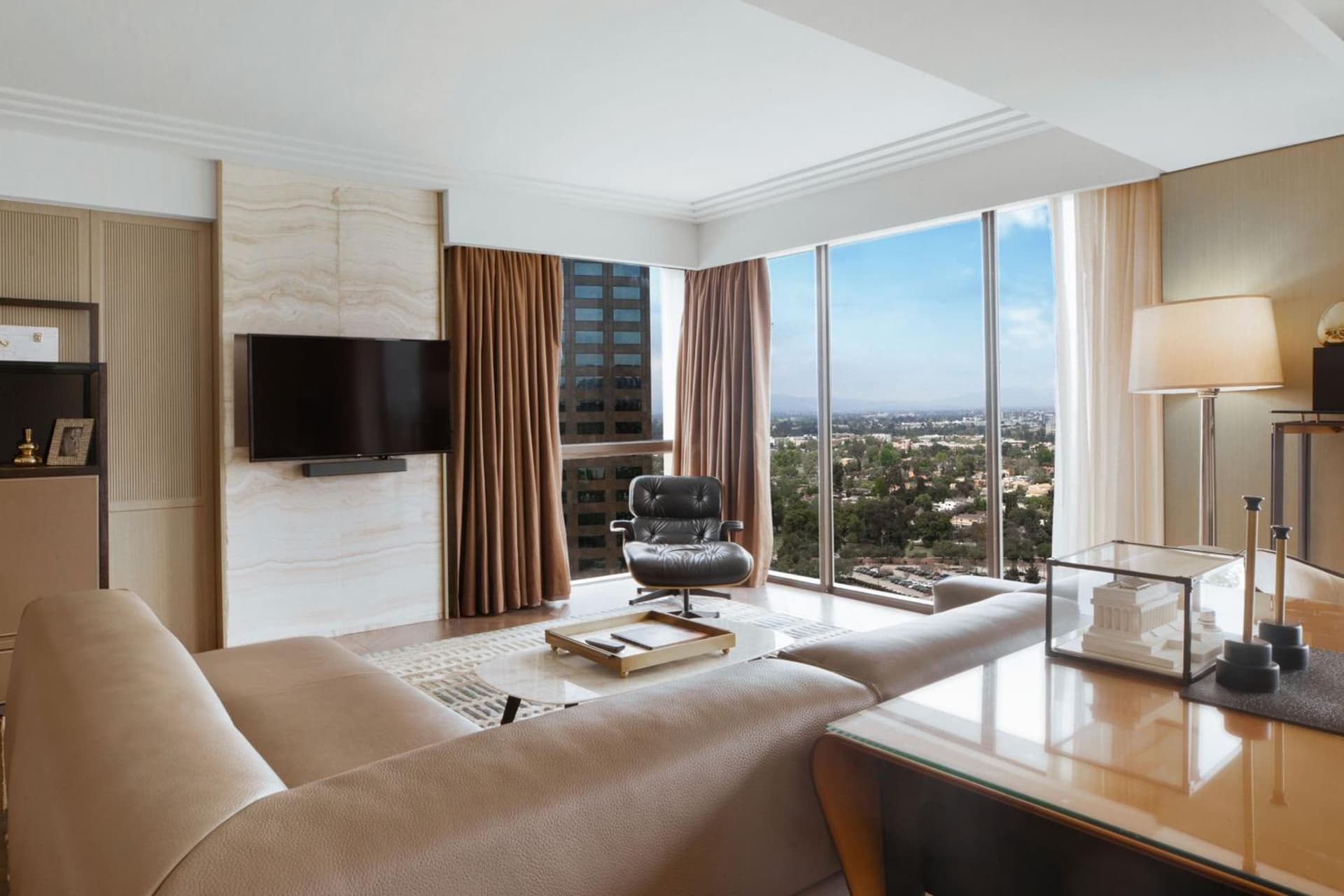 Sheraton Universal gallery photo in Los Angeles, CA — image 23