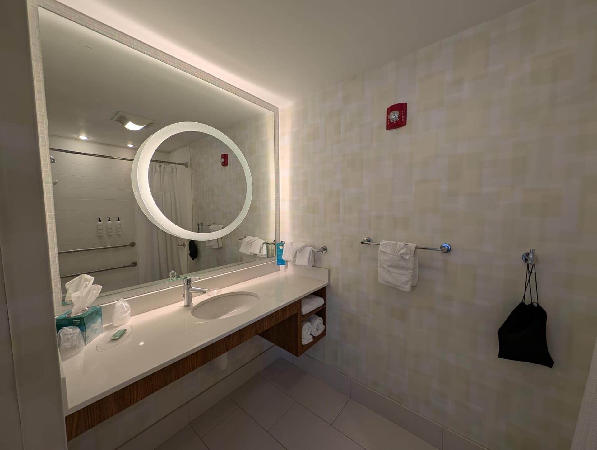 SpringHill Suites by Marriott Chicago Waukegan/Gurnee gallery photo in Waukegan, IL — image 4