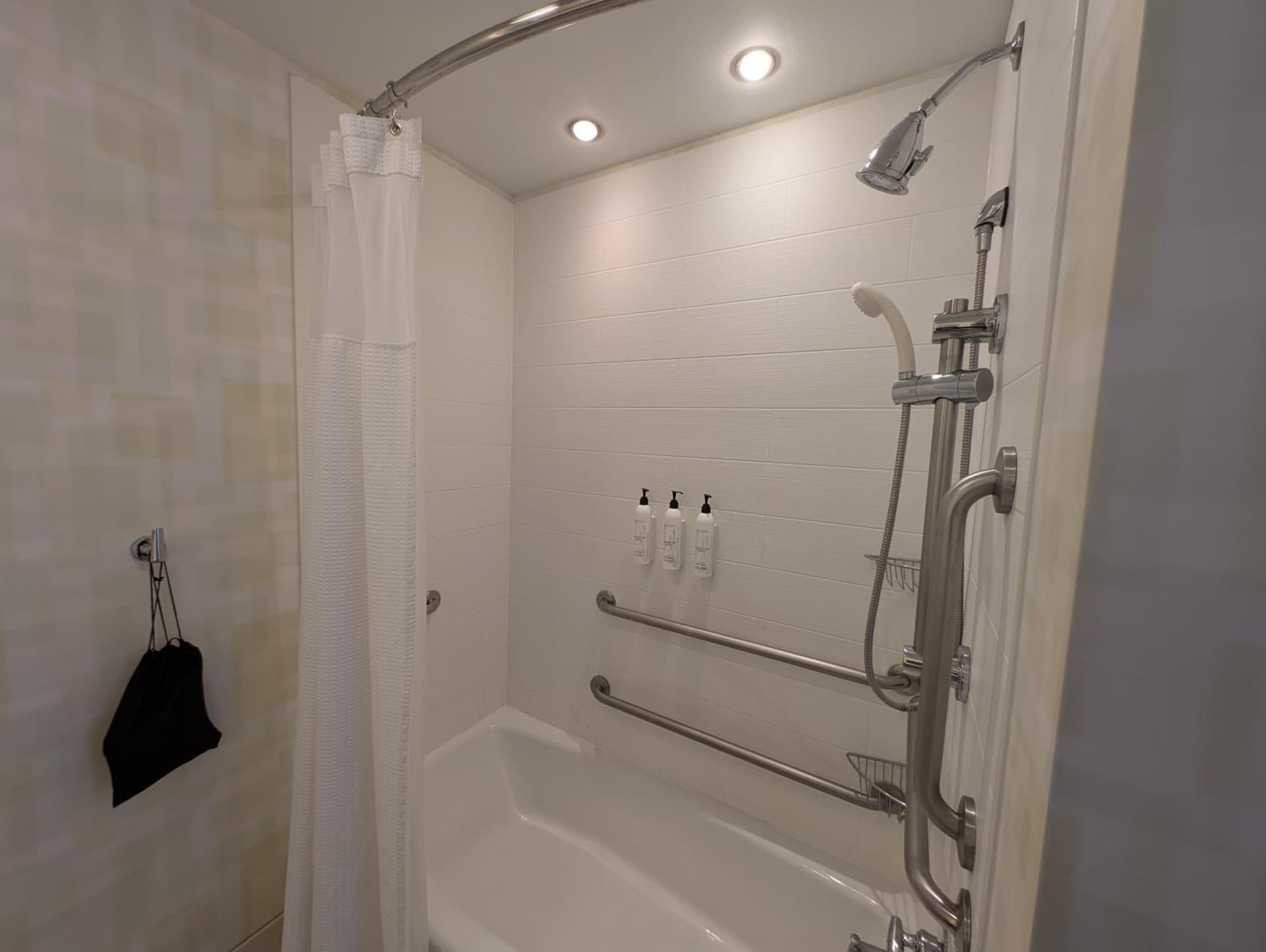 SpringHill Suites by Marriott Chicago Waukegan/Gurnee gallery photo in Waukegan, IL — image 11