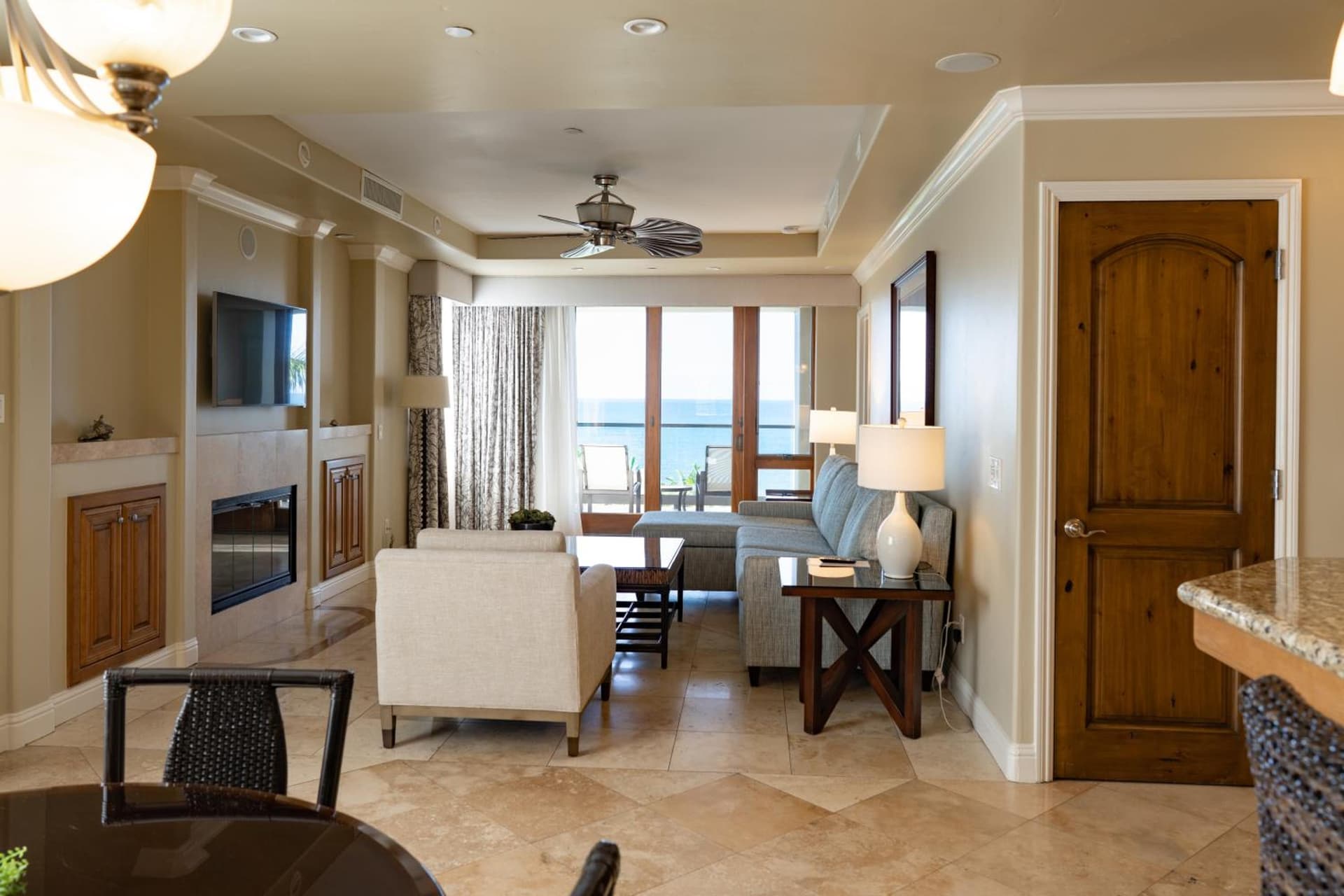 Dolphin Bay Resort and Spa property views in Pismo Beach, CA — gallery photo 3